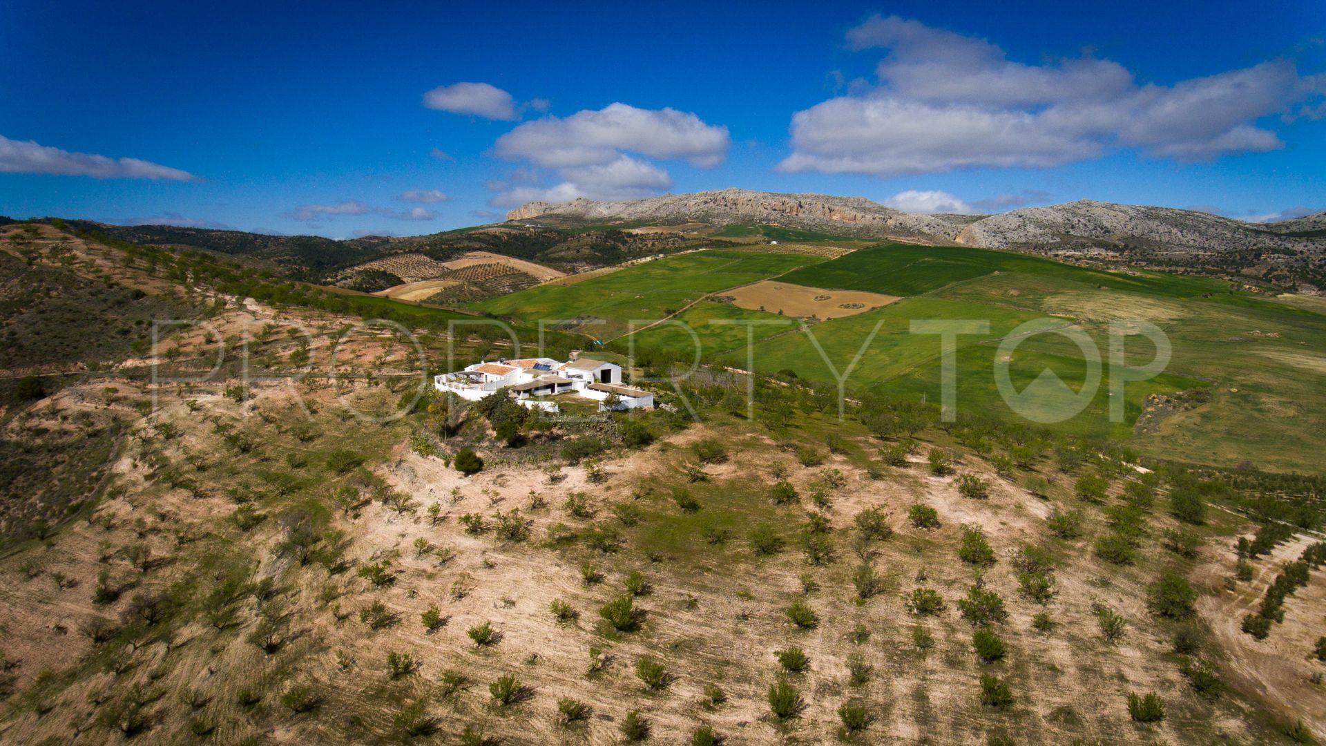Ardales, cortijo con 5 dormitorios en venta