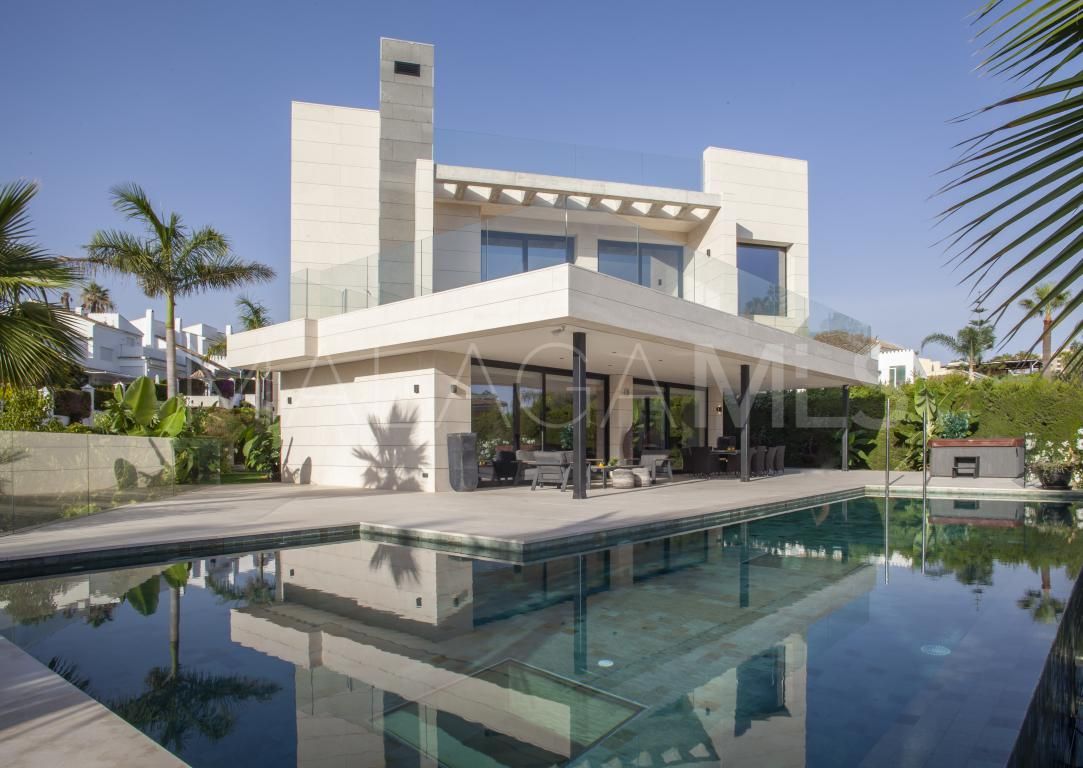 6 bedrooms villa for sale in Parcelas del Golf