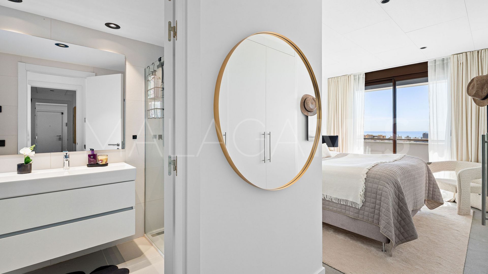 Penthouse for sale in Estepona