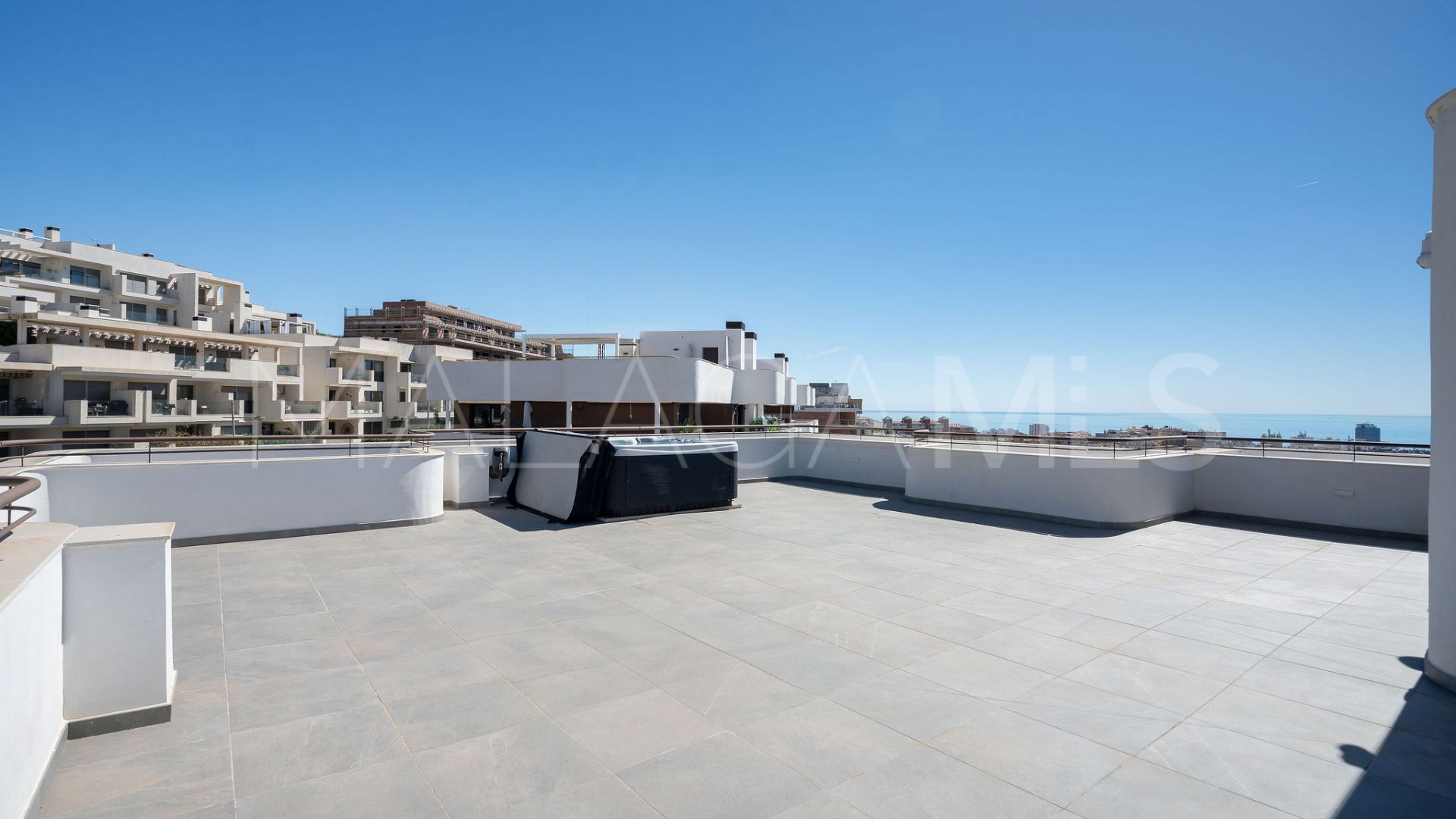 Penthouse for sale in Estepona