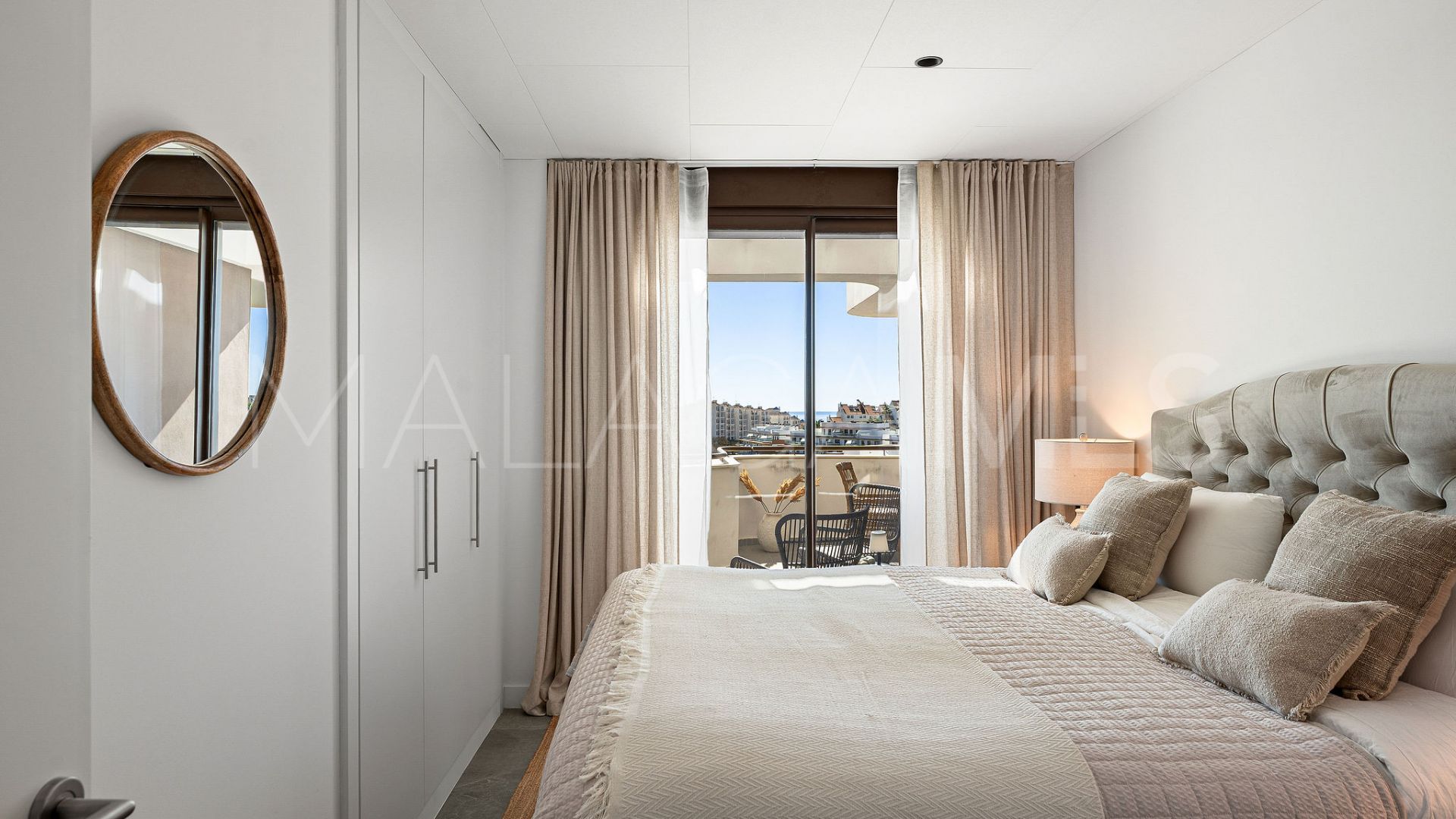 Penthouse for sale in Estepona