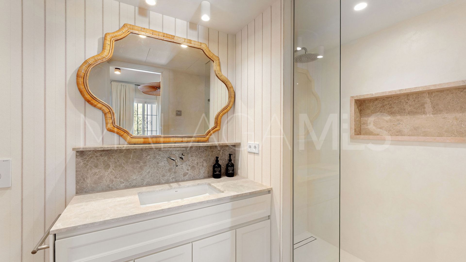 Markplanslägenhet for sale in Andalucia Garden Club