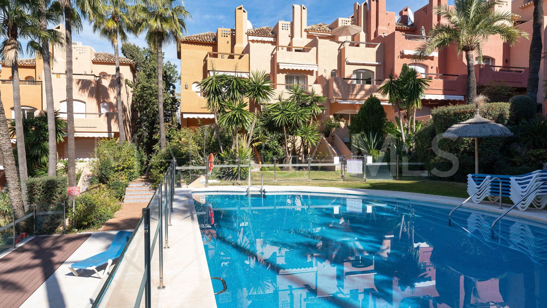 Adosado for sale de 3 bedrooms in El Palmeral