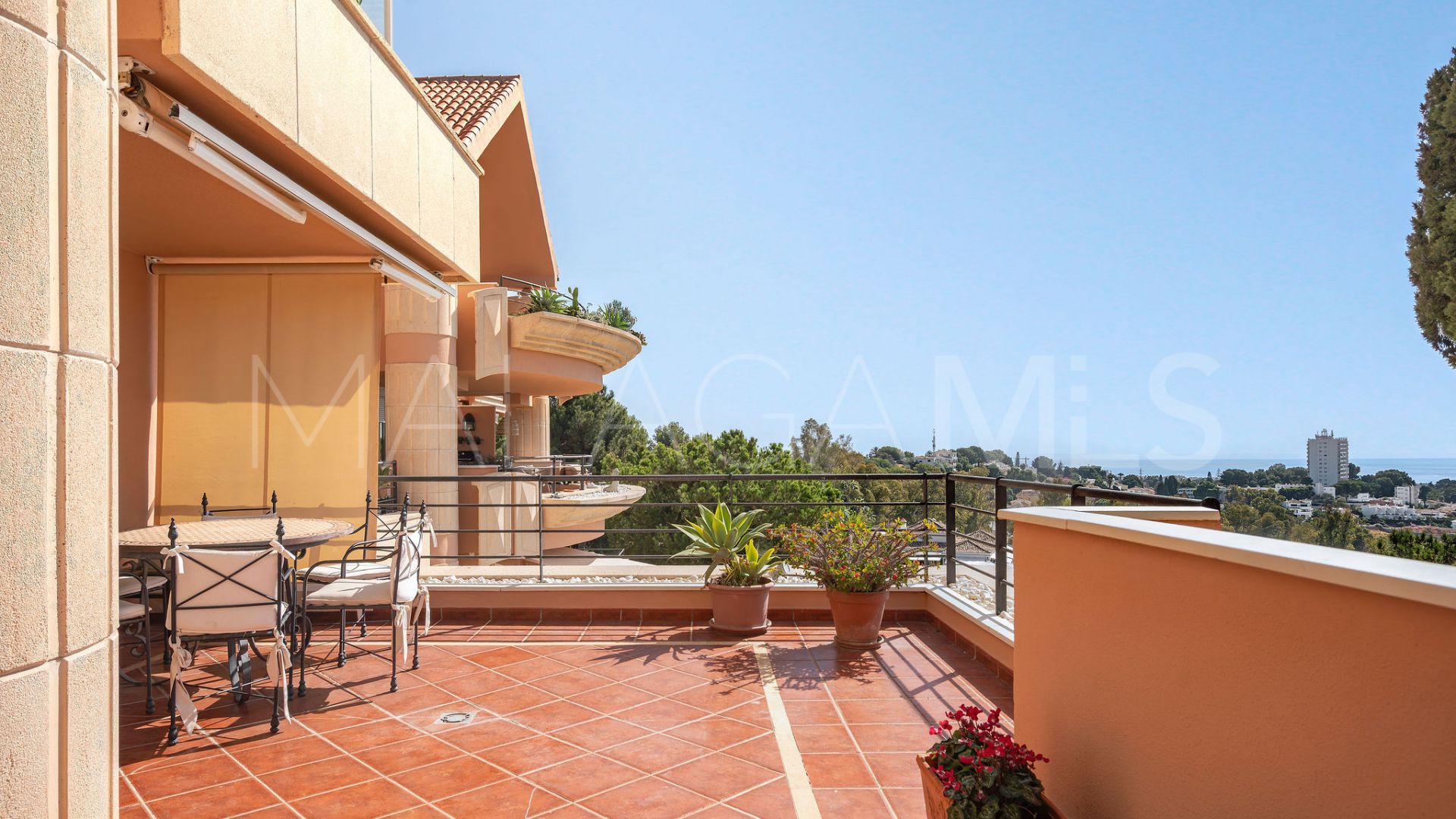 Buy apartamento with 2 bedrooms in Magna Marbella