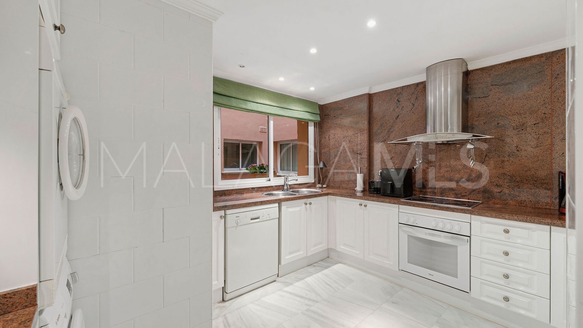 Buy apartamento with 2 bedrooms in Magna Marbella