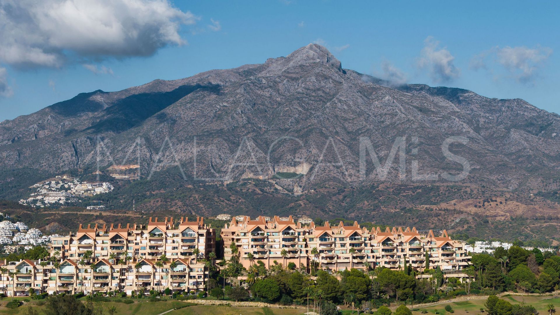 Buy apartamento with 2 bedrooms in Magna Marbella