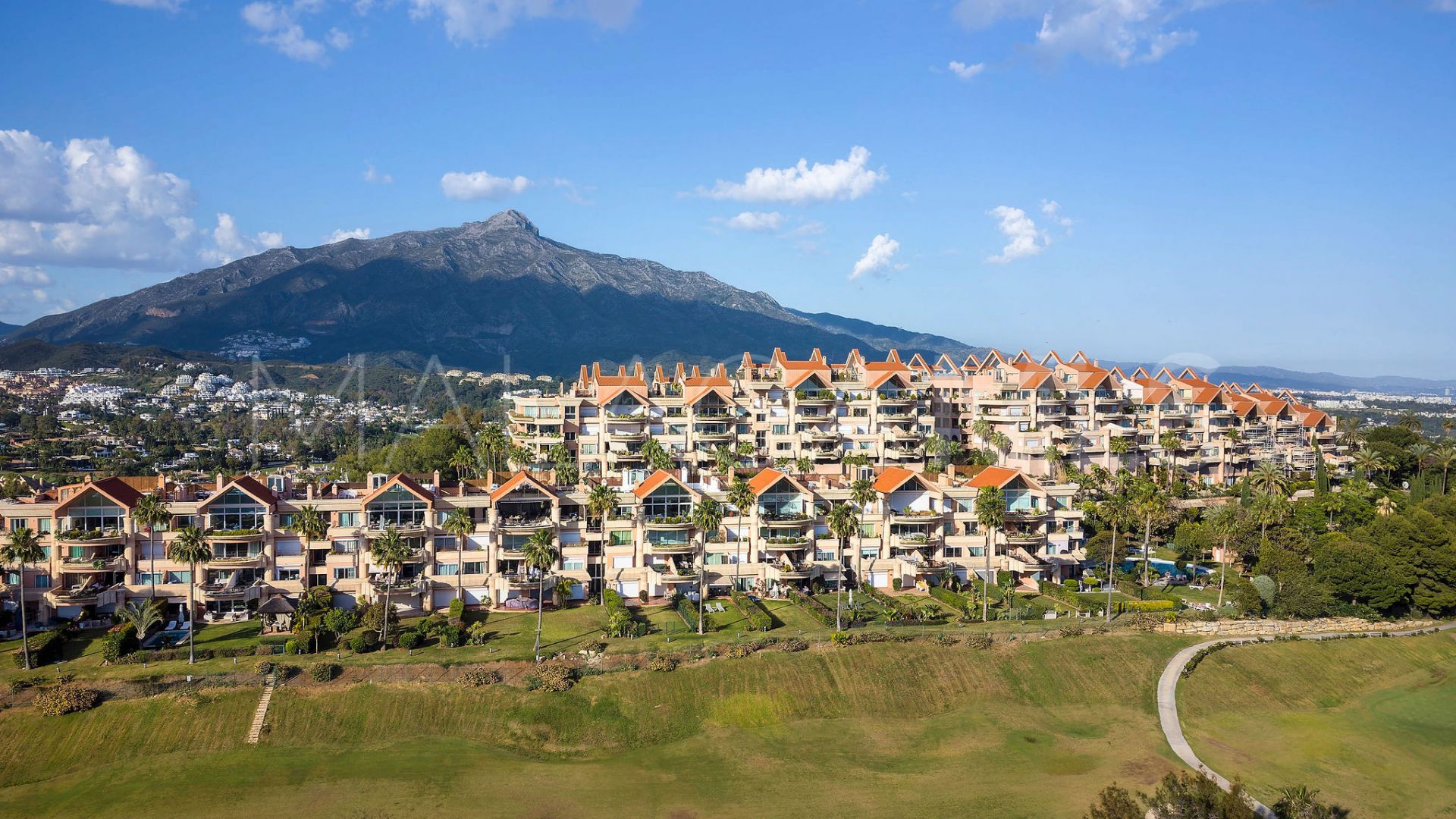 Buy apartamento with 2 bedrooms in Magna Marbella