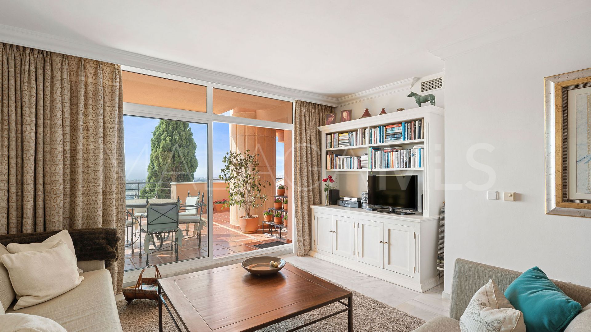 Buy apartamento with 2 bedrooms in Magna Marbella