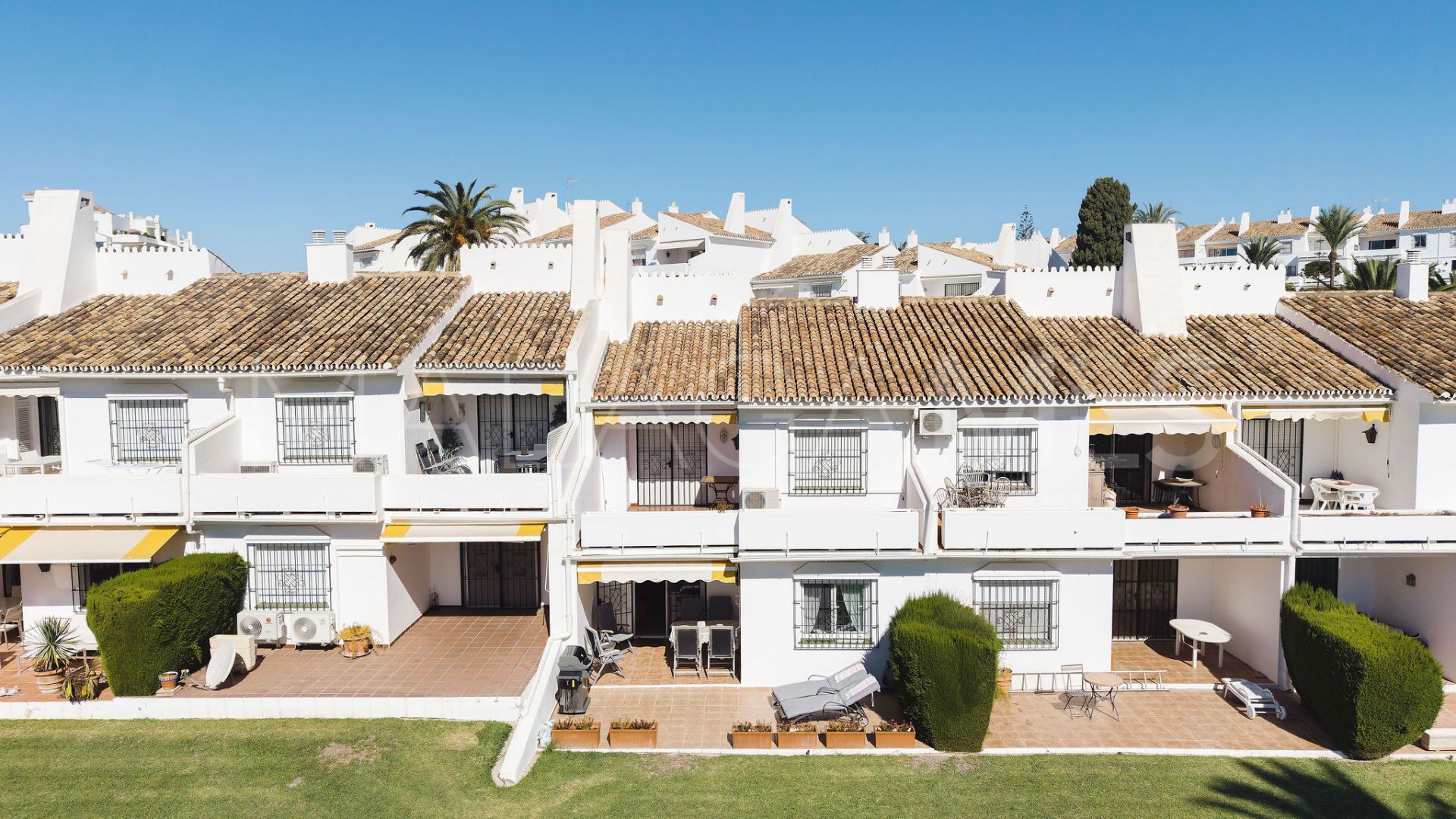Markplanslägenhet for sale in Andalucia Garden Club