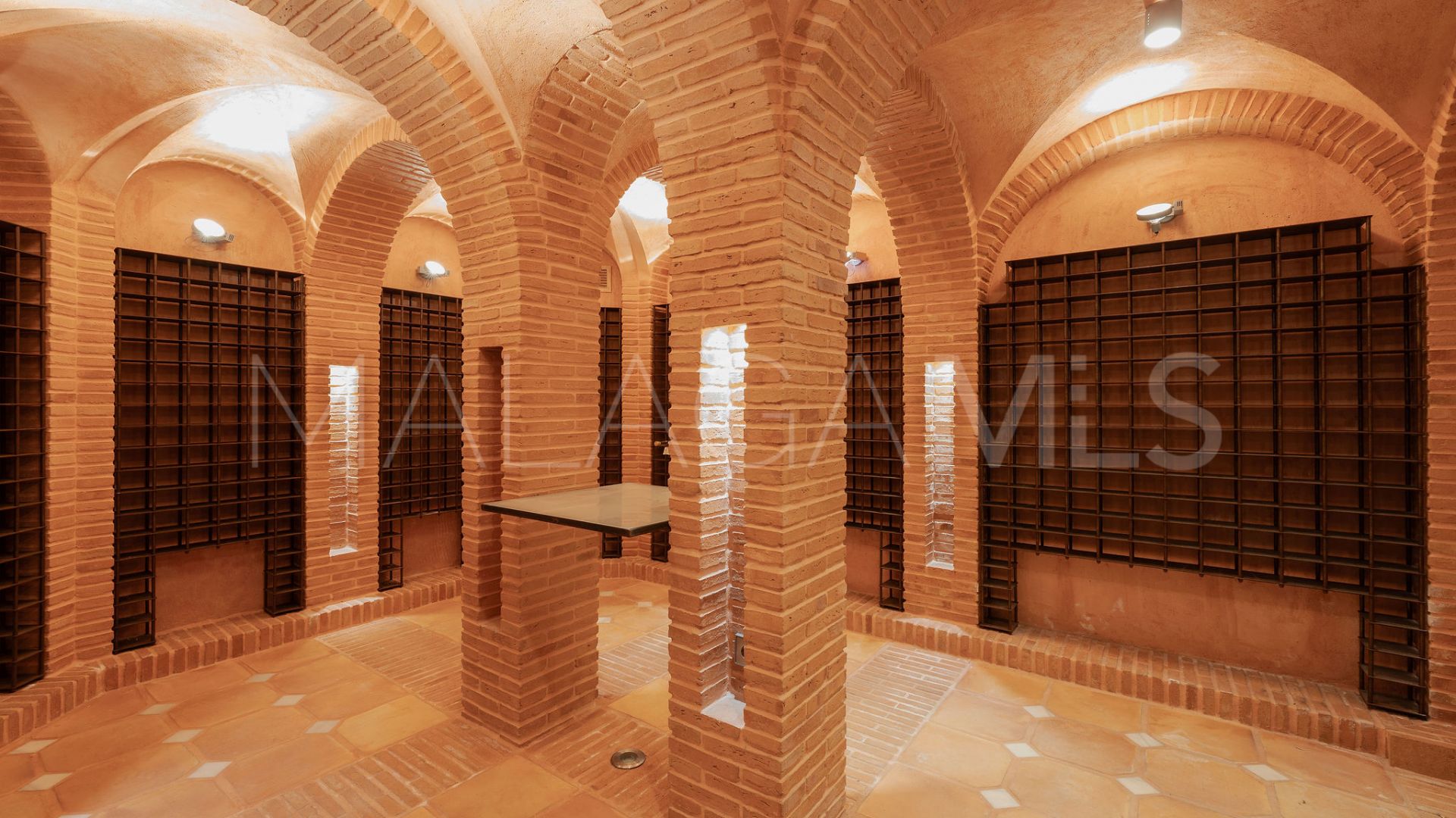 Villa for sale in Las Brisas