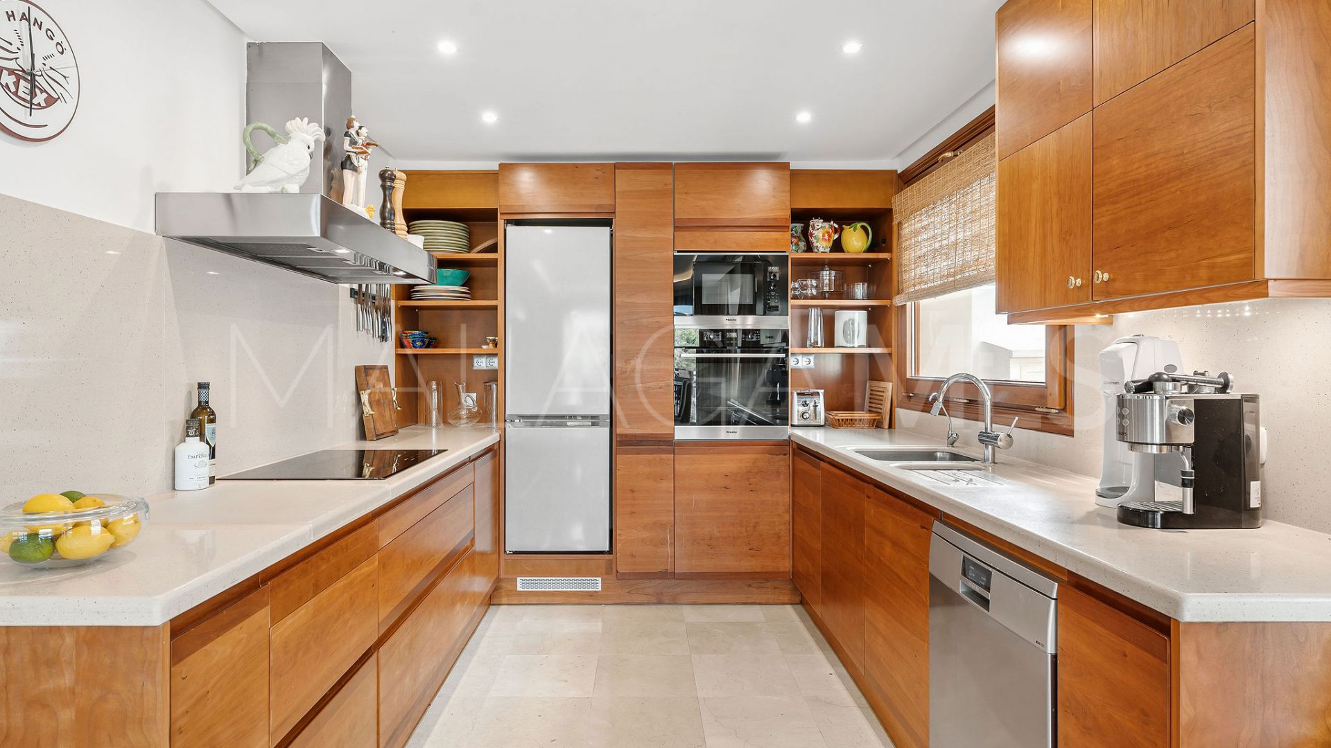 Villa for sale in Las Brisas