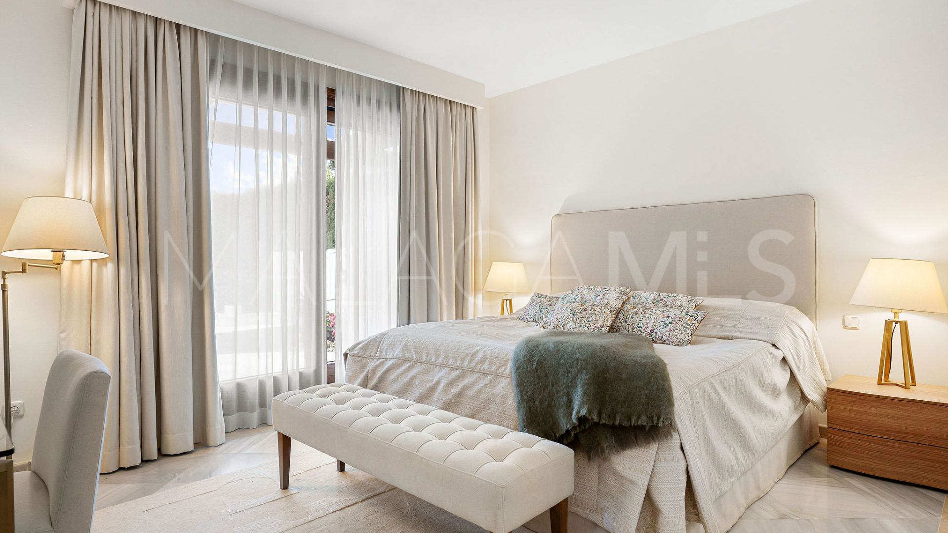 Villa for sale in Las Brisas