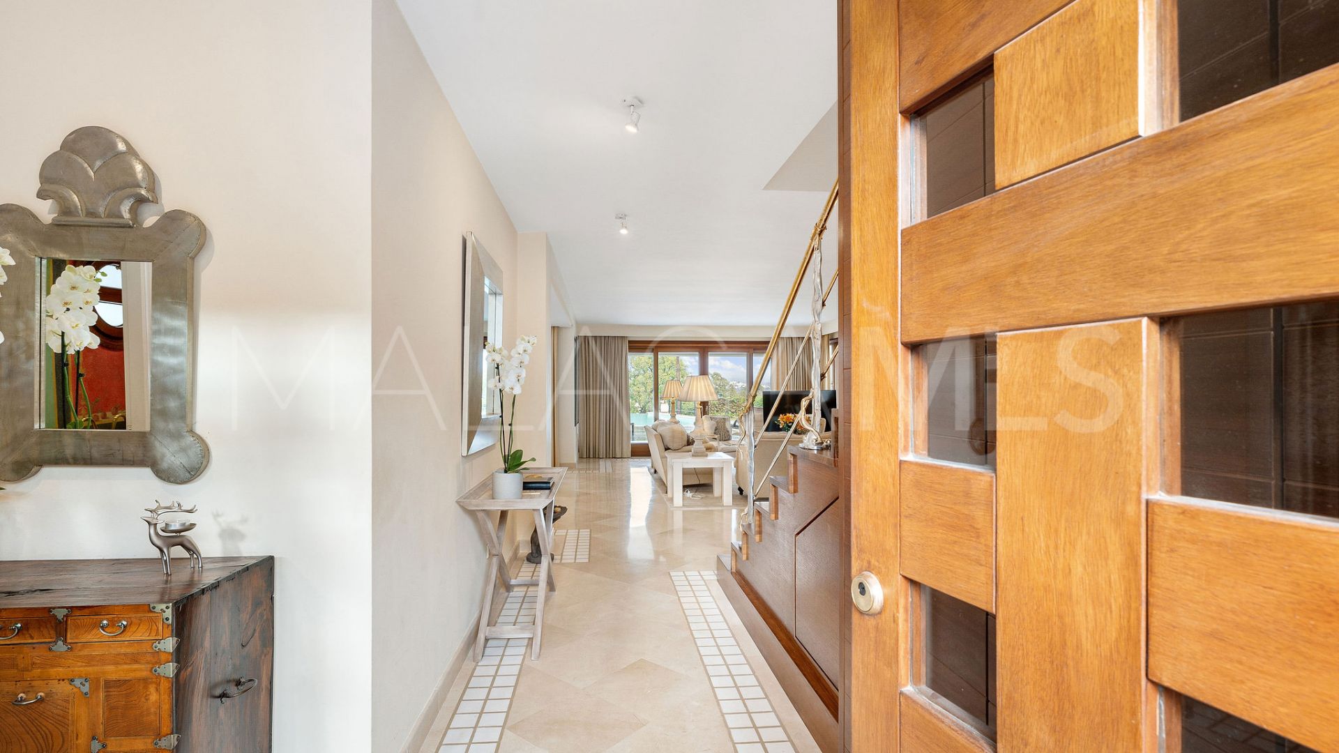 Villa for sale in Las Brisas