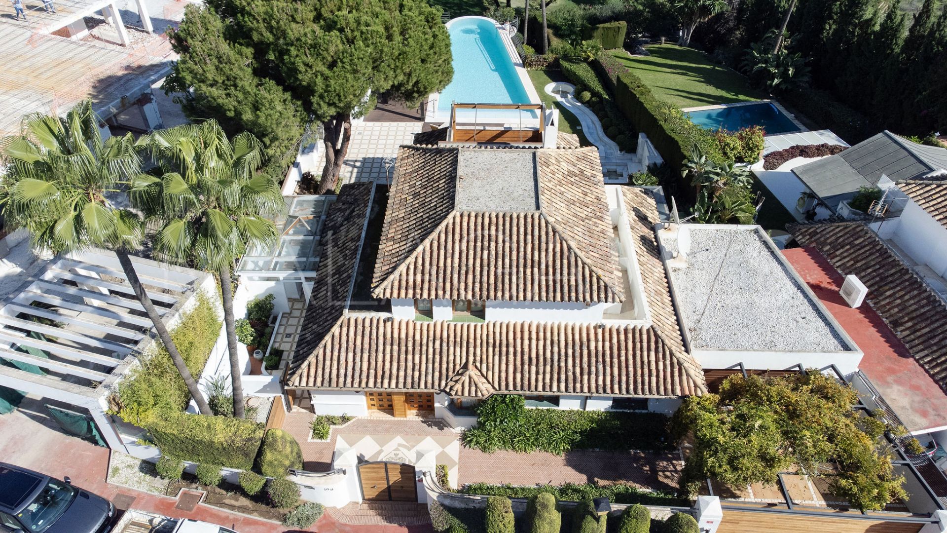 Villa for sale in Las Brisas