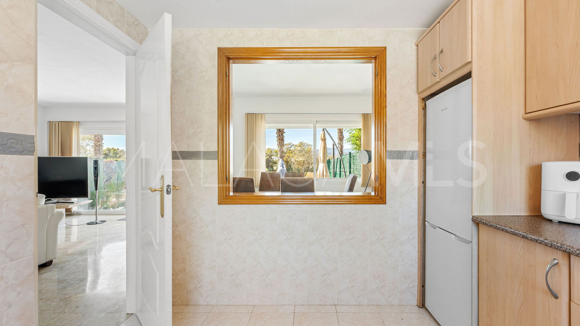 Adosado a la venta with 3 bedrooms in Condes de Iza