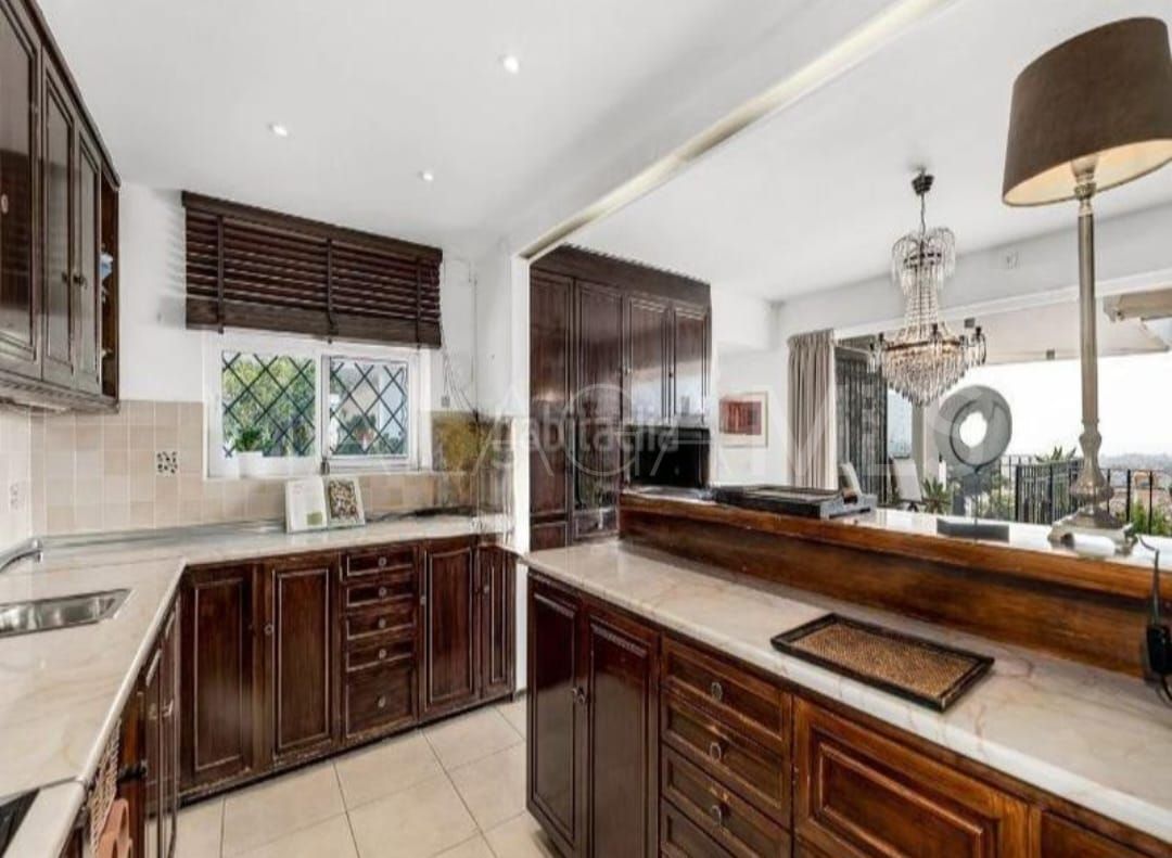 Villa for sale in Nueva Andalucia