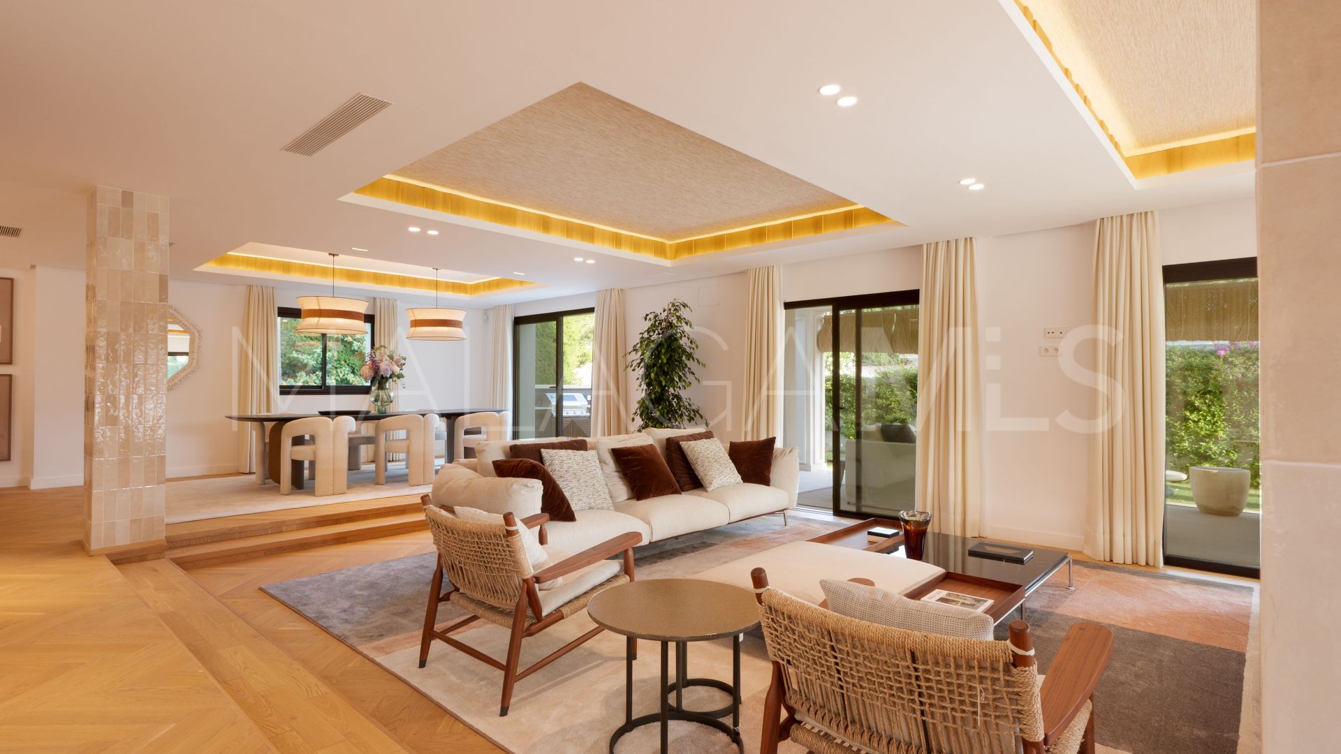 Villa for sale in Casasola