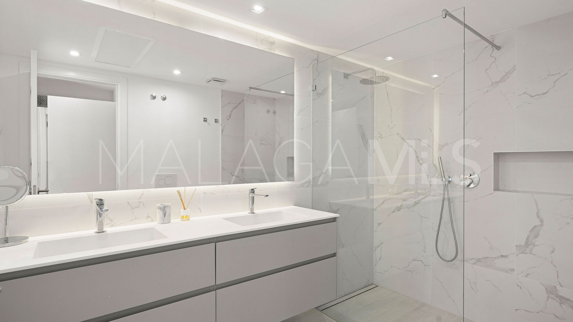 5 bedrooms villa for sale in Los Naranjos