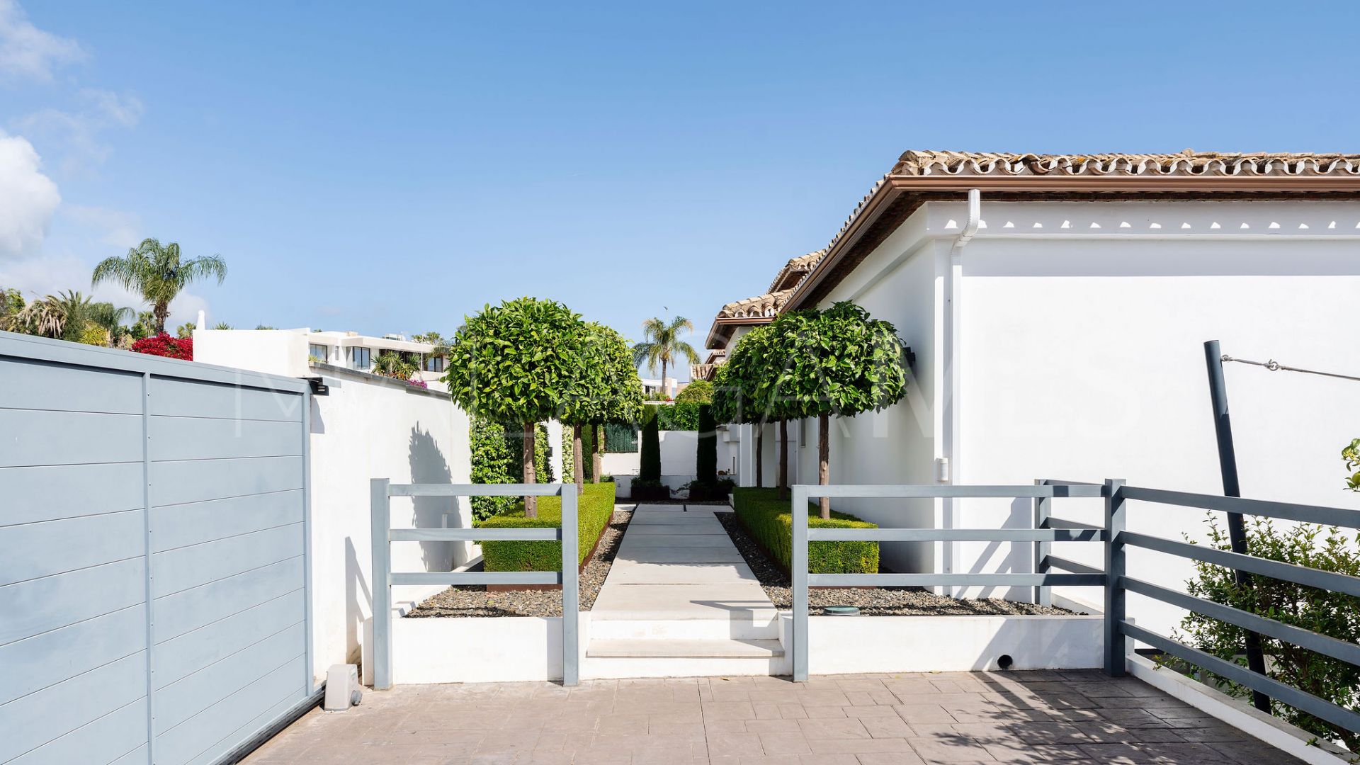 5 bedrooms villa for sale in Los Naranjos
