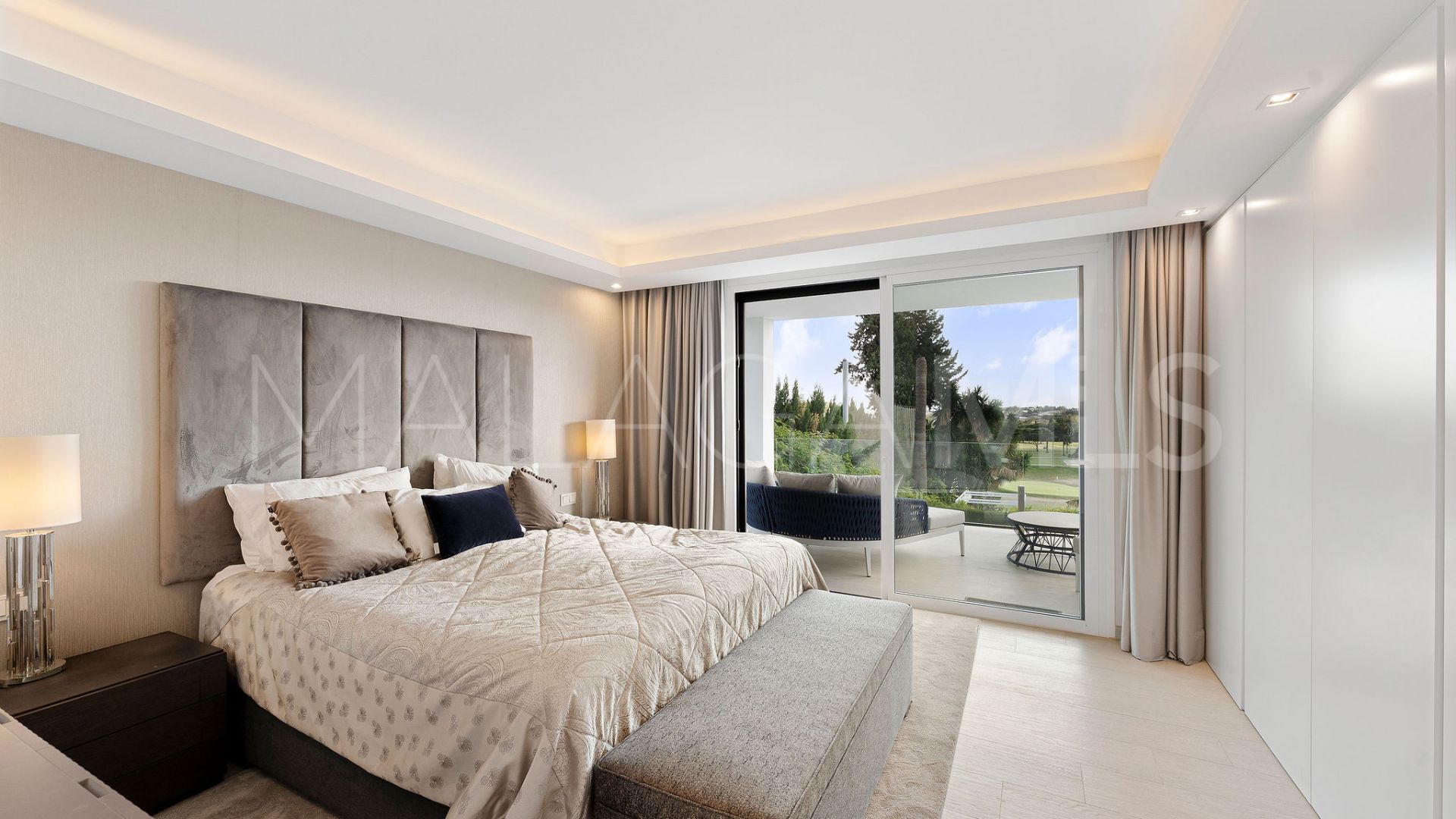 5 bedrooms villa for sale in Los Naranjos