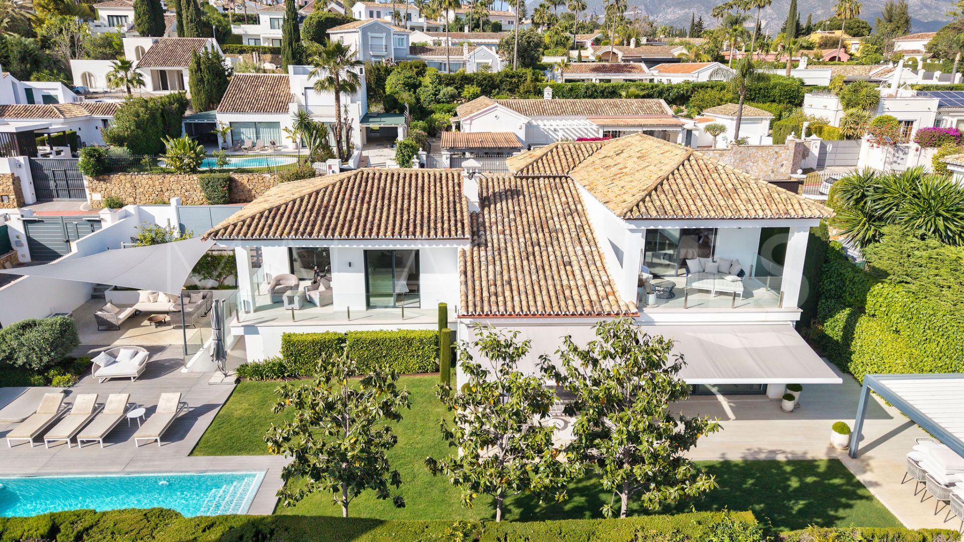 5 bedrooms villa for sale in Los Naranjos