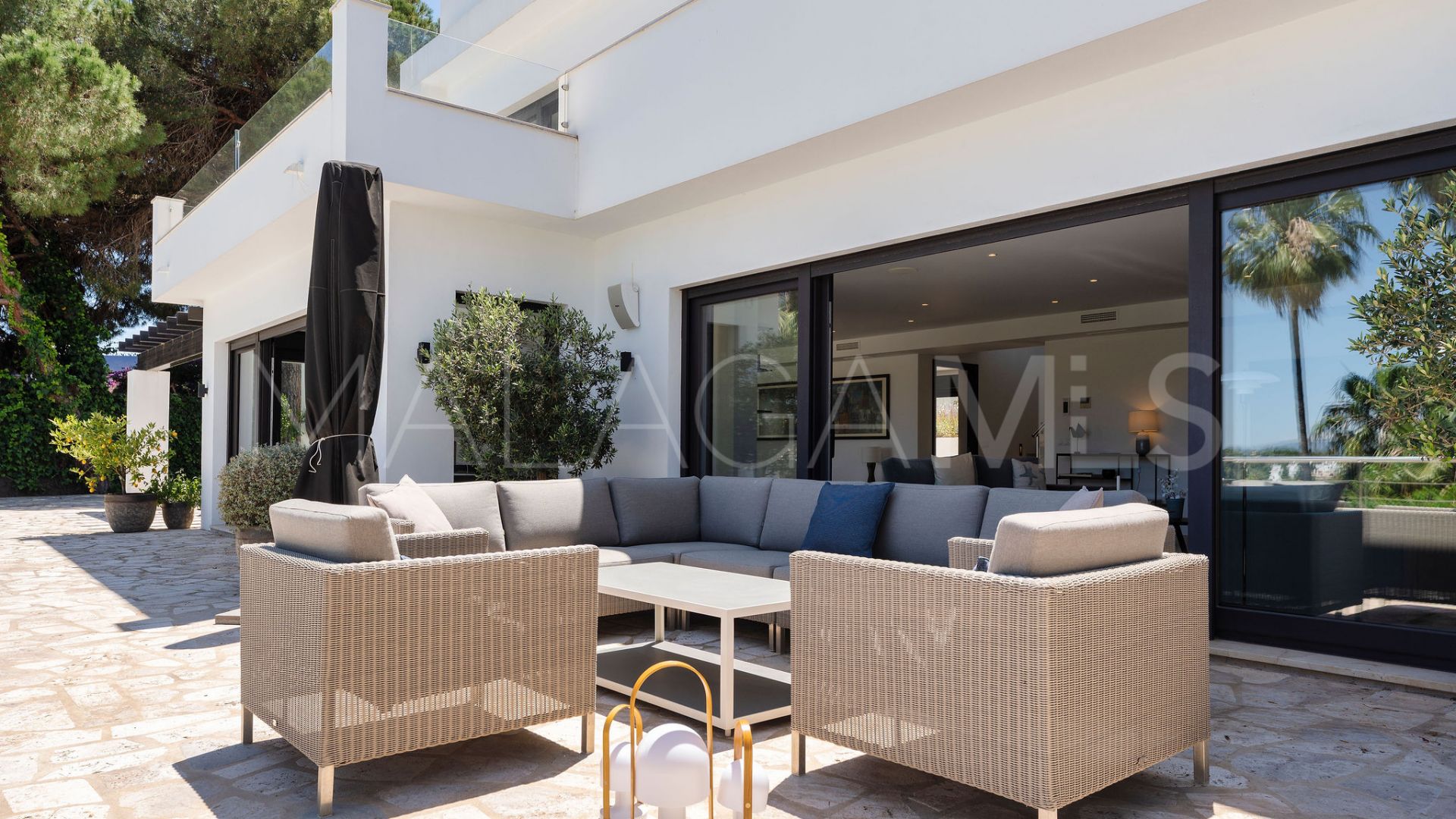 Villa for sale in Nueva Andalucia