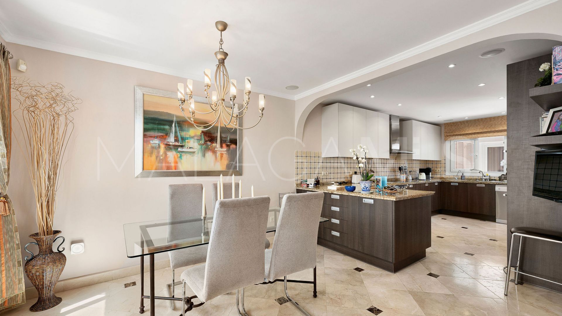 Maison de ville for sale in Nueva Andalucia