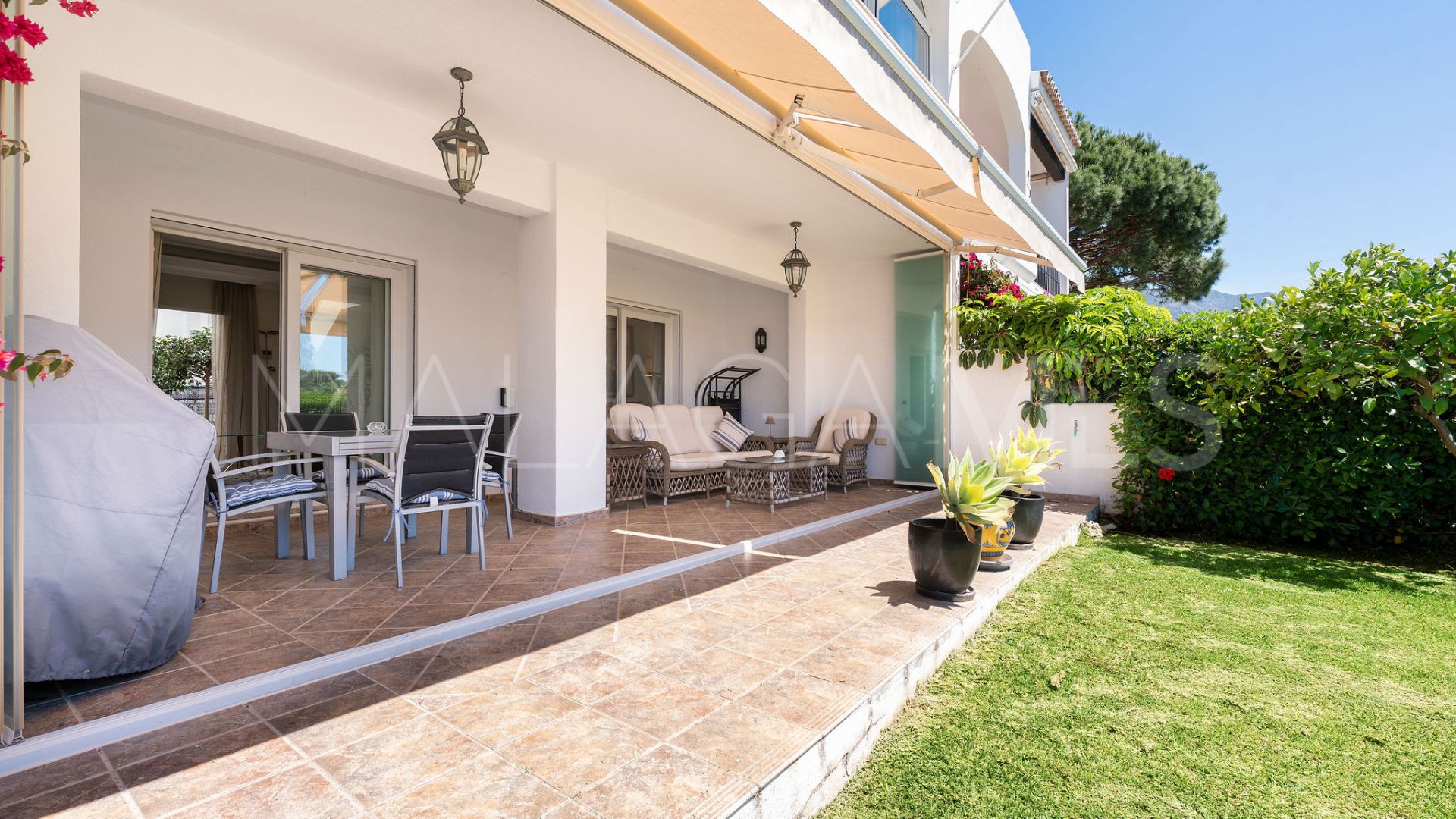 Maison de ville for sale in Nueva Andalucia