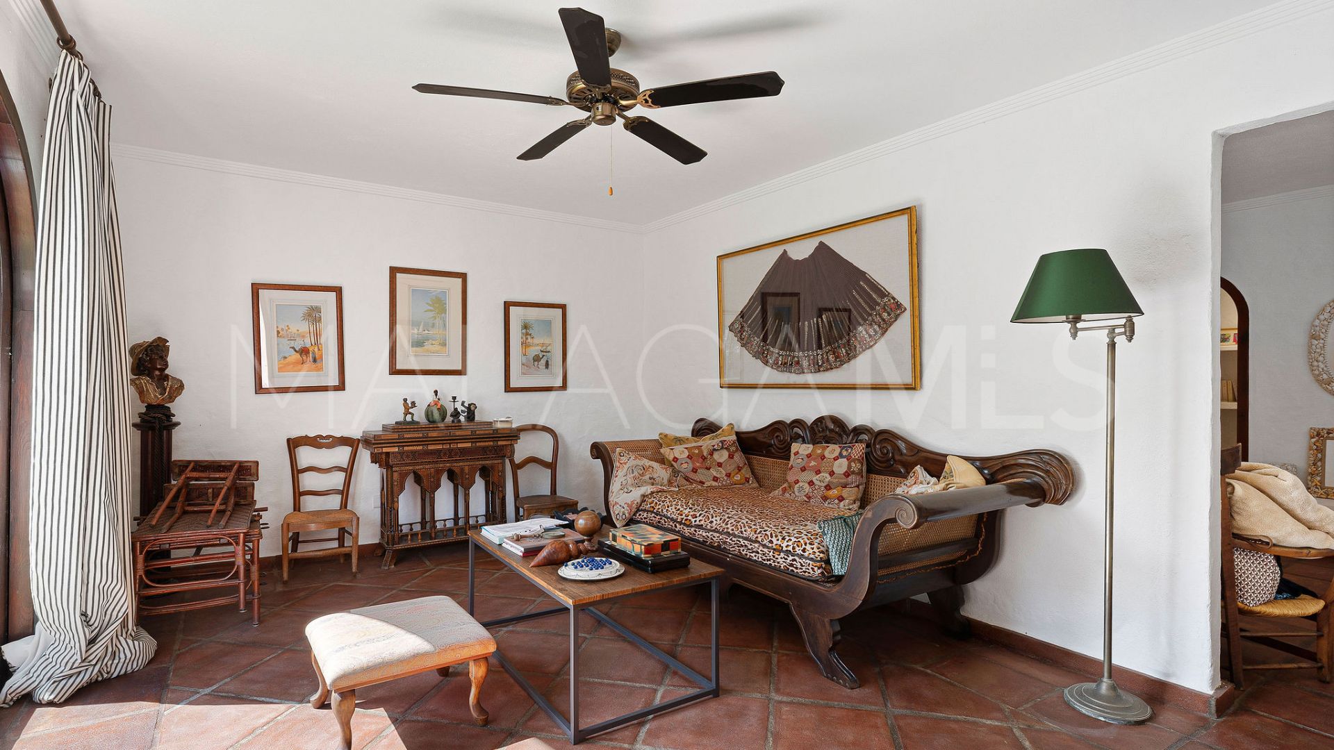 Villa for sale in Nueva Andalucia