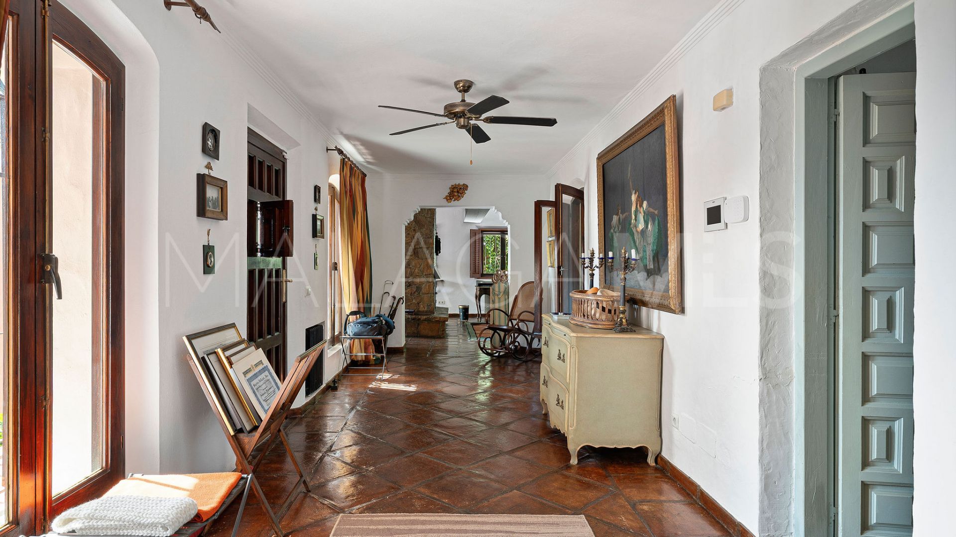 Villa for sale in Nueva Andalucia