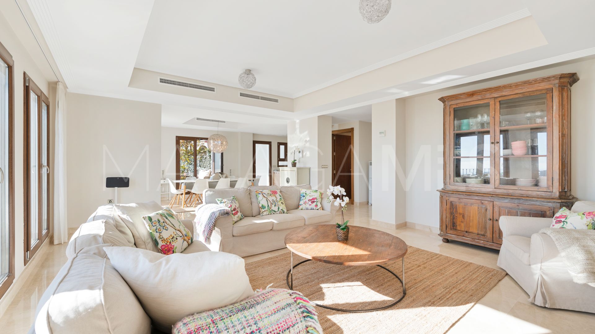 Villa for sale in Benahavis Hills Country Club