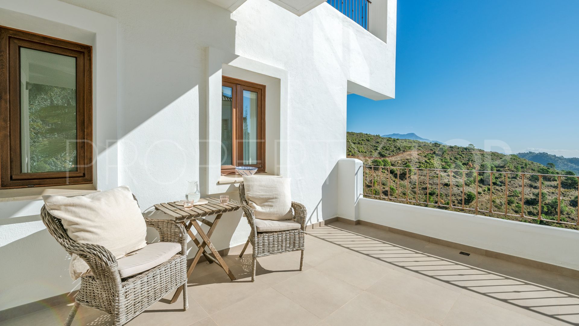 Villa a la venta en Benahavis Hills Country Club de 5 dormitorios