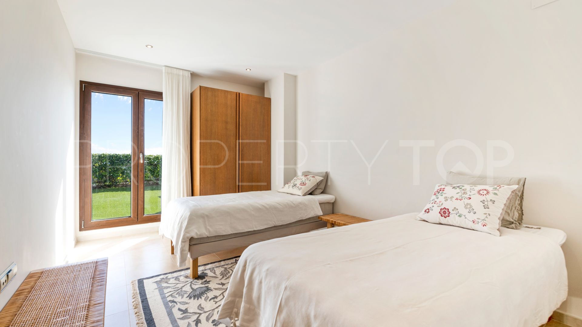 Villa a la venta en Benahavis Hills Country Club de 5 dormitorios