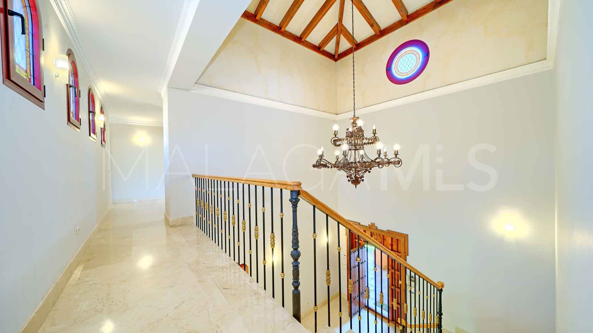 Villa for sale in Altos Reales