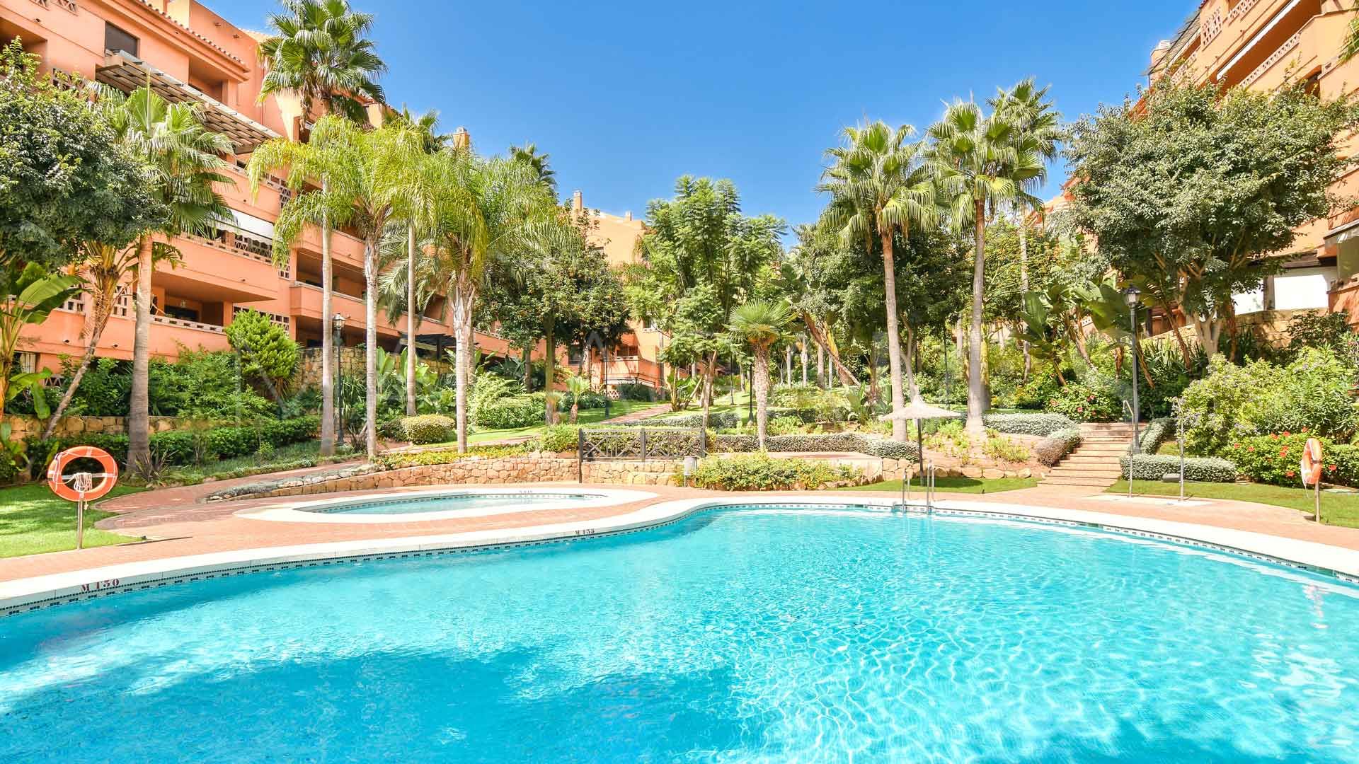 Costa Nagüeles III ground floor apartment for sale