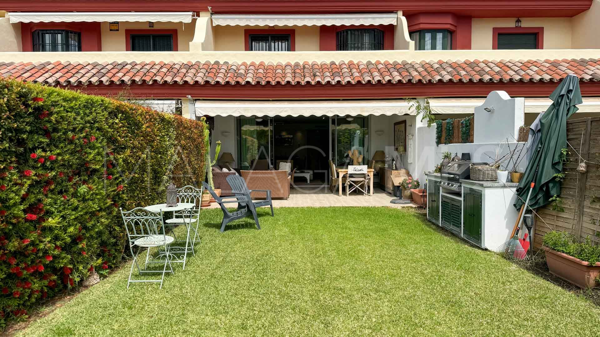 Maison de ville for sale in Jardines de Doña Maria