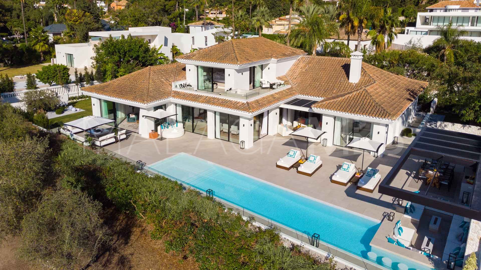 Villa for sale in Las Brisas del Golf