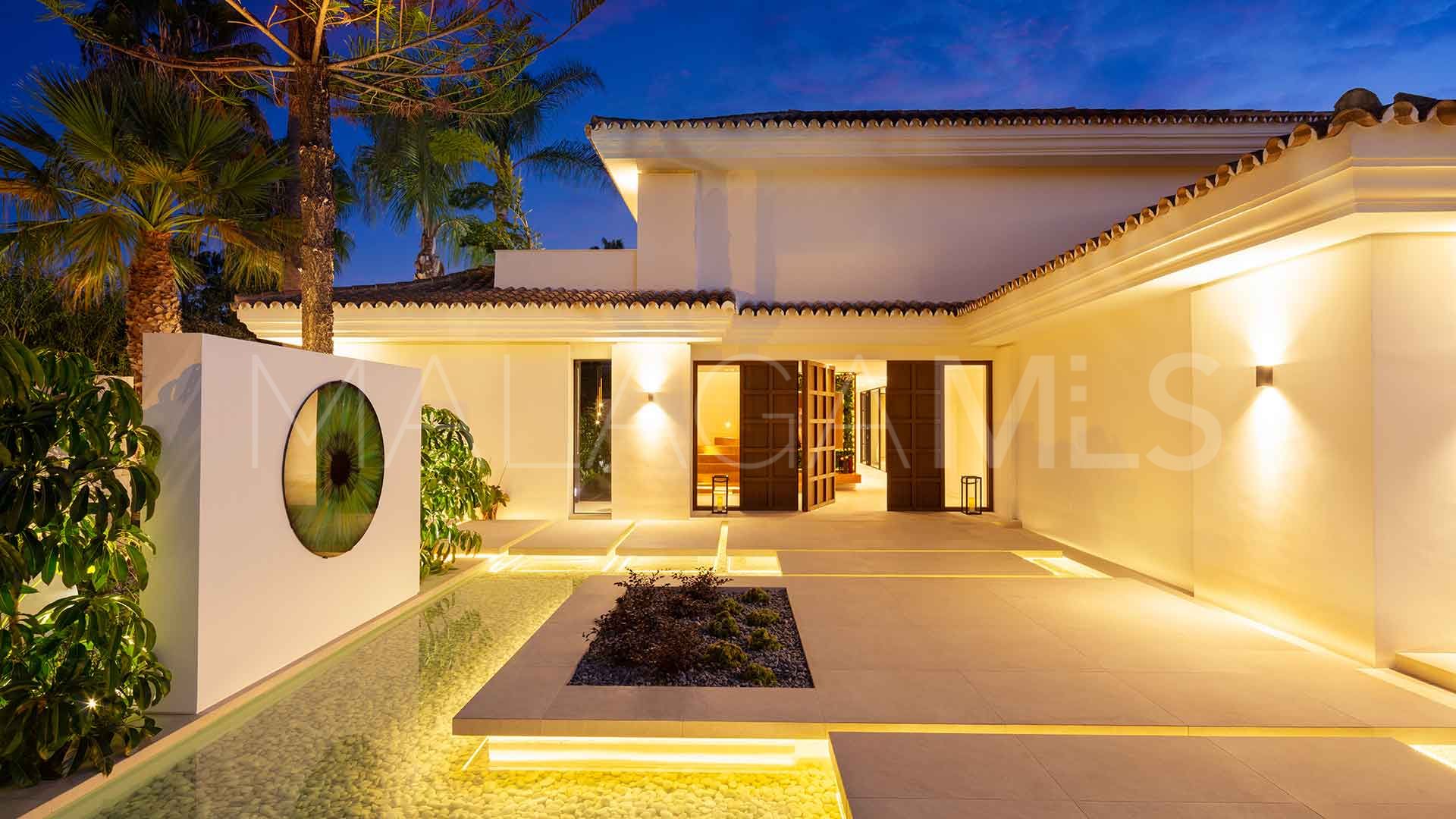 Villa for sale in Las Brisas del Golf