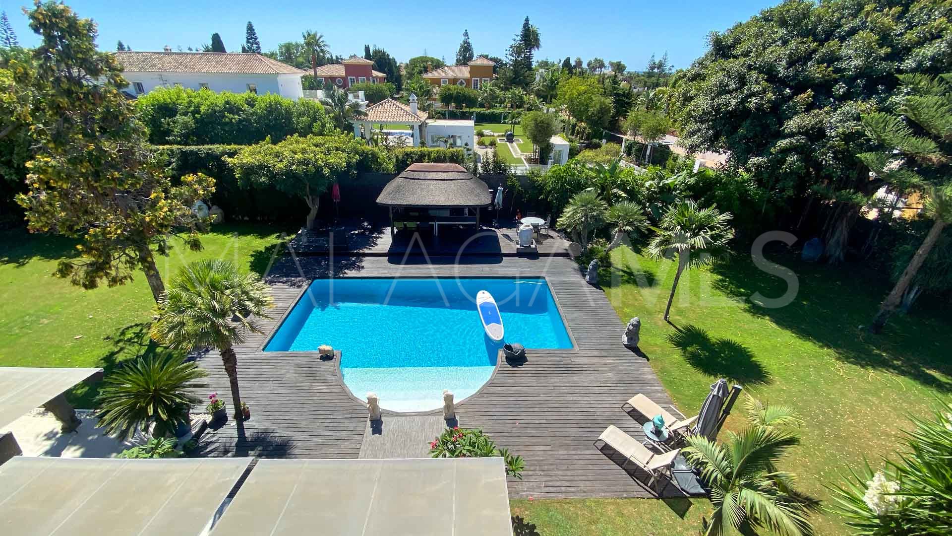 Villa for sale in Guadalmina Baja