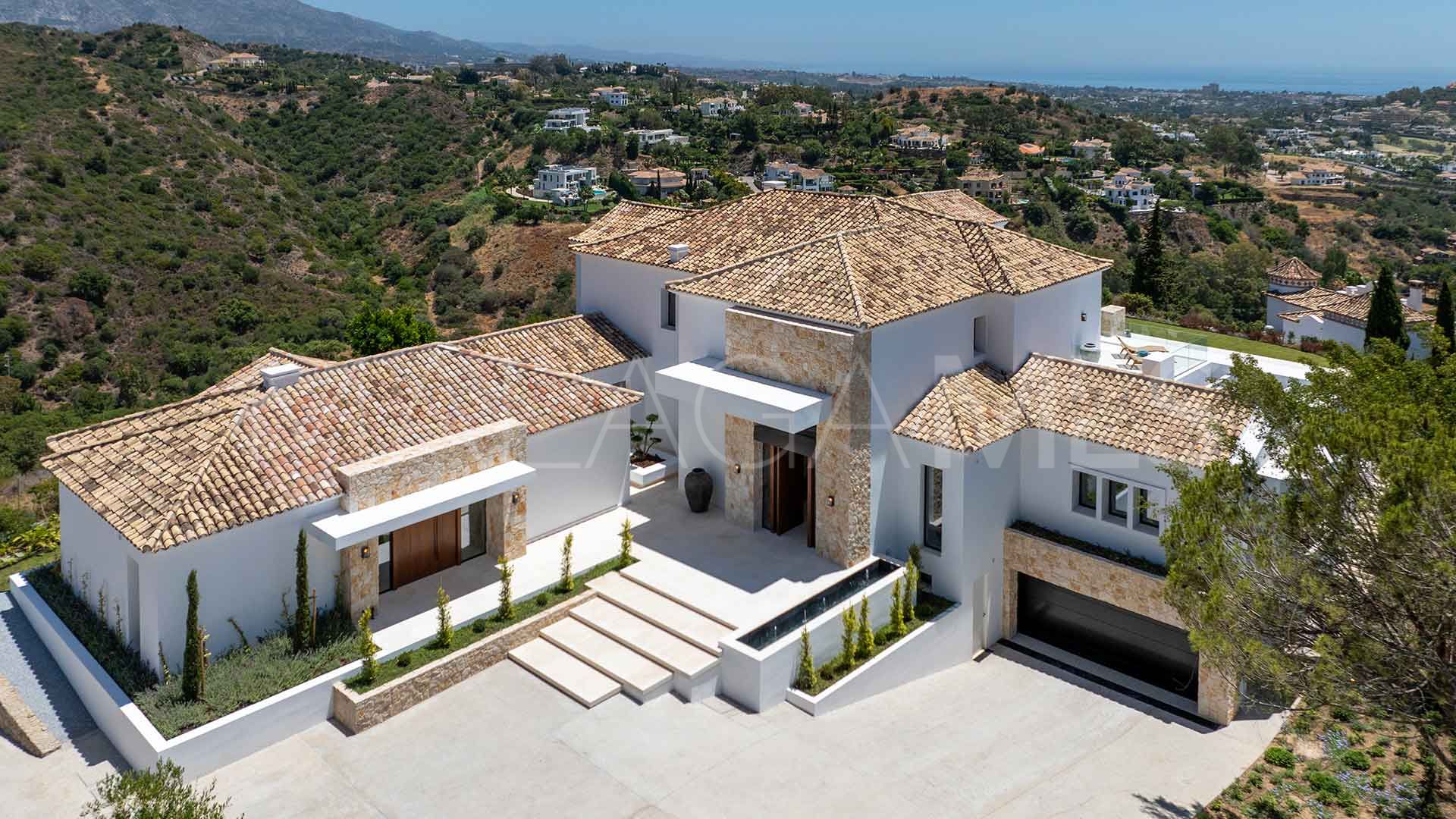 El Herrojo villa for sale