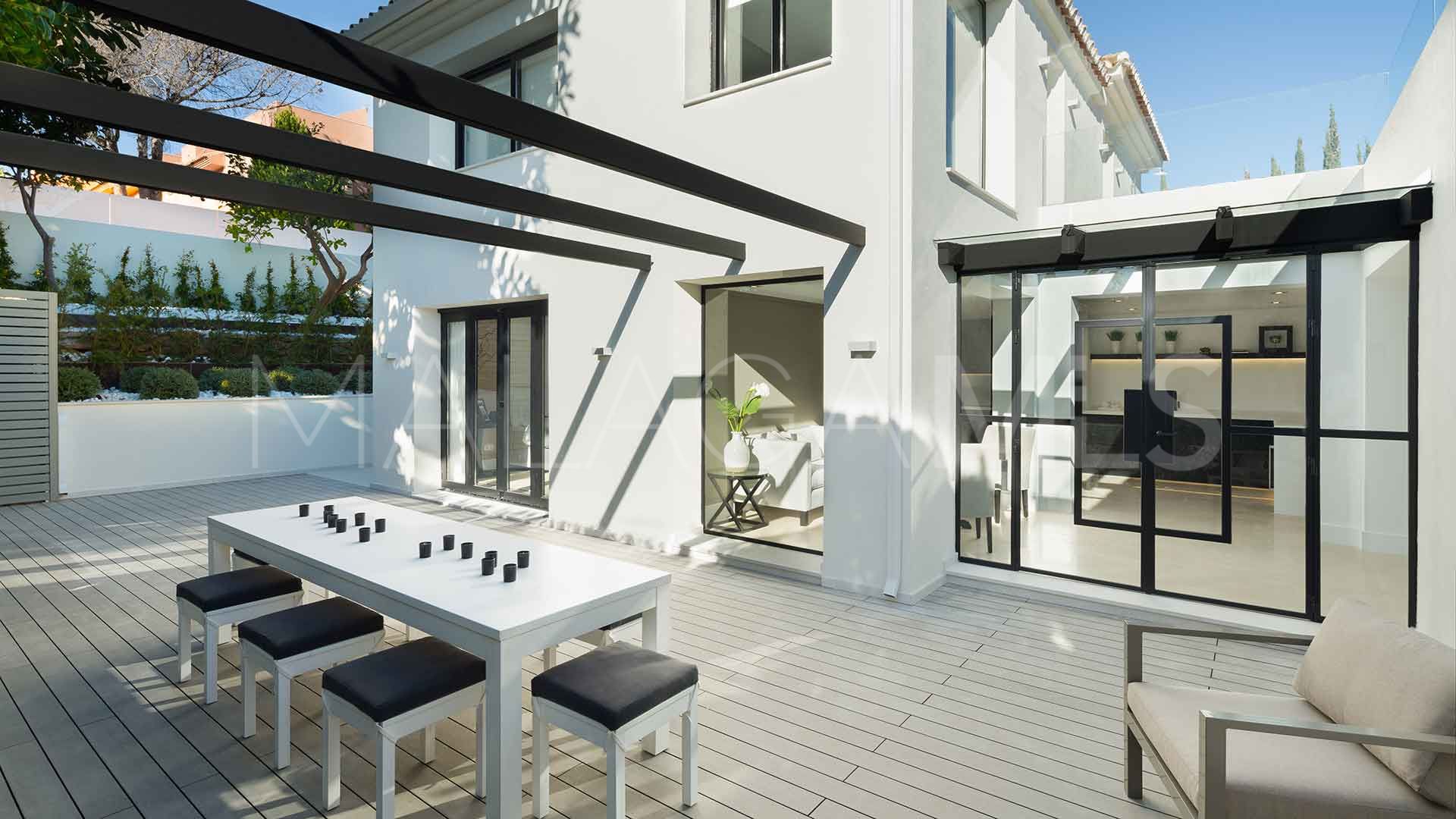 Villa for sale in Aloha