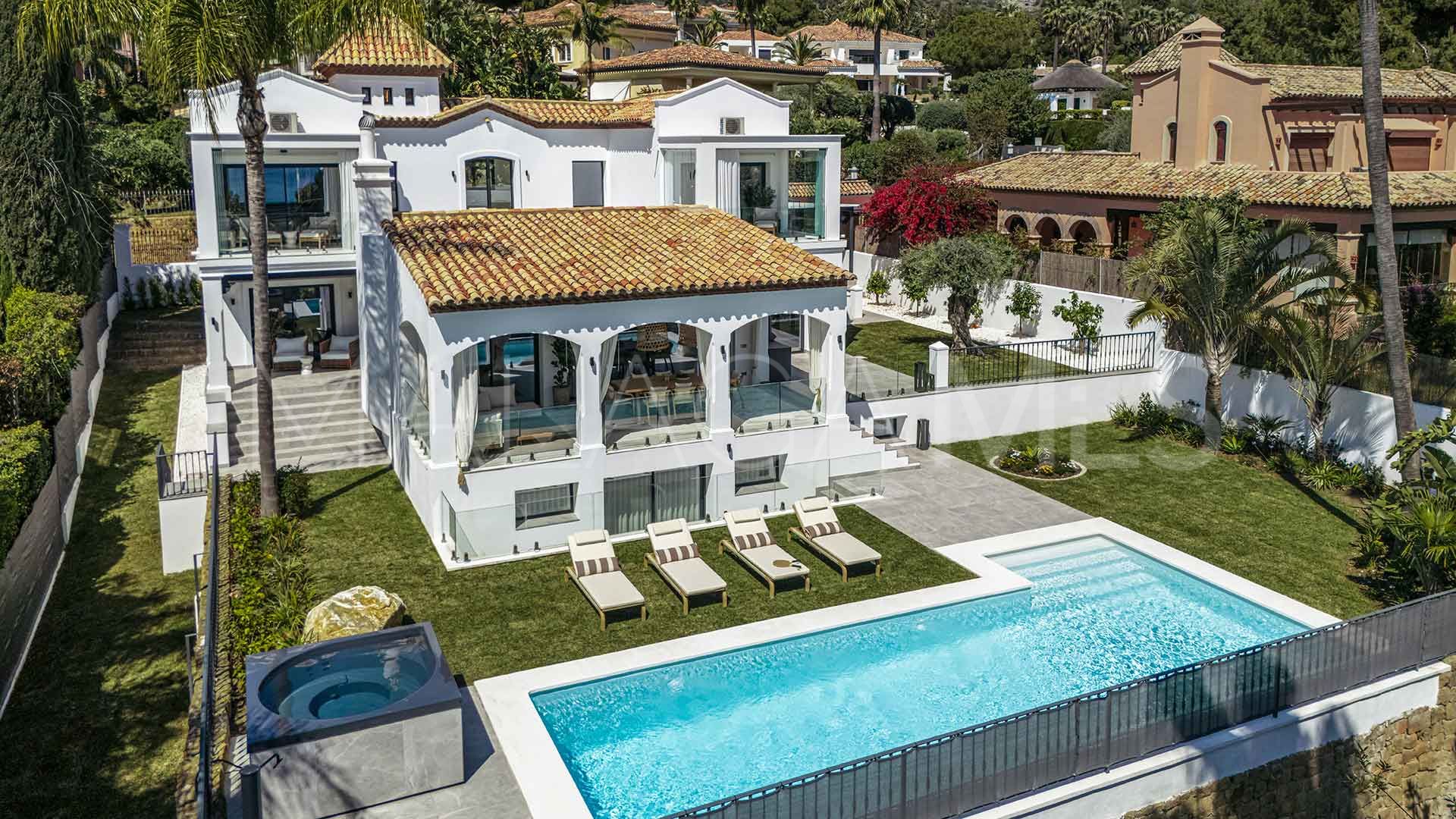 Villa for sale in Altos Reales