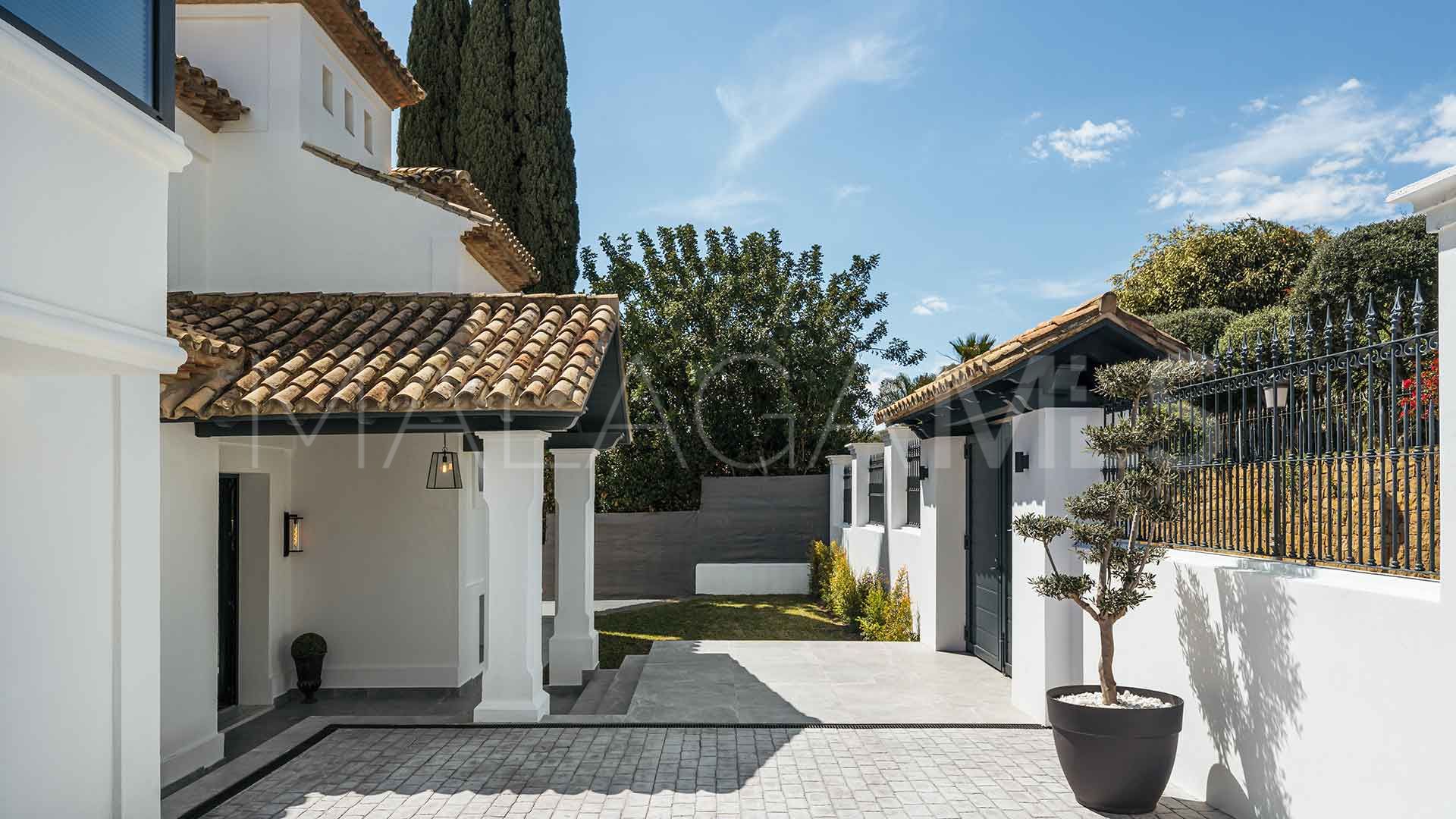 Villa for sale in Altos Reales