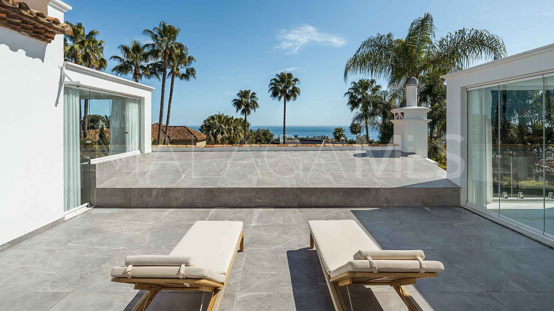 Villa for sale in Altos Reales