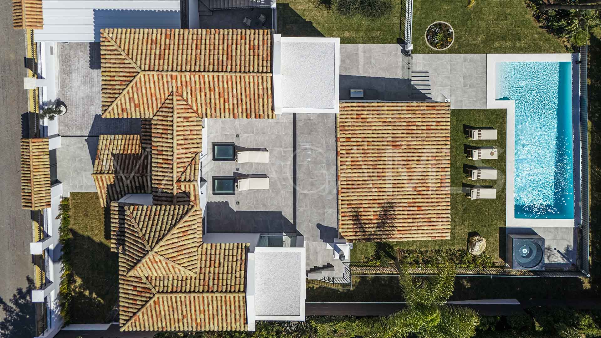 Villa for sale in Altos Reales