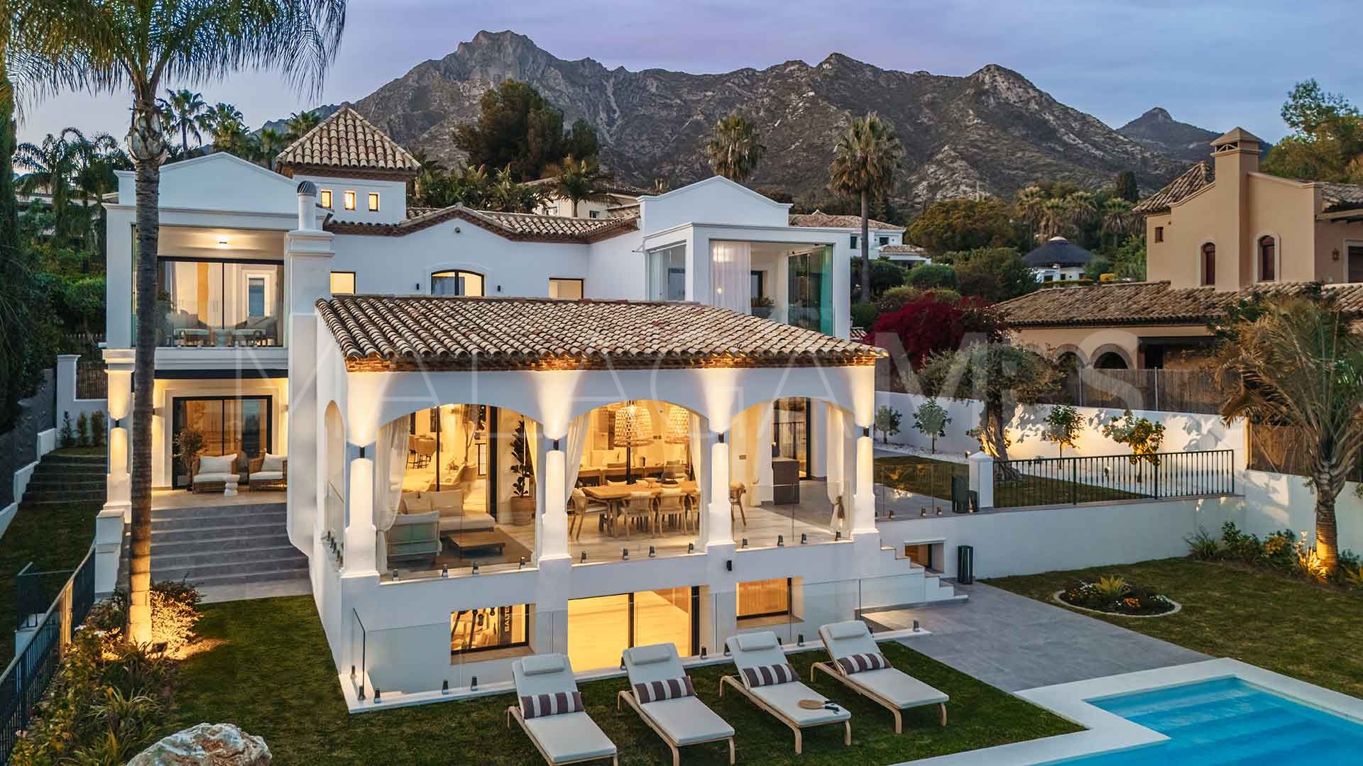 Villa for sale in Altos Reales