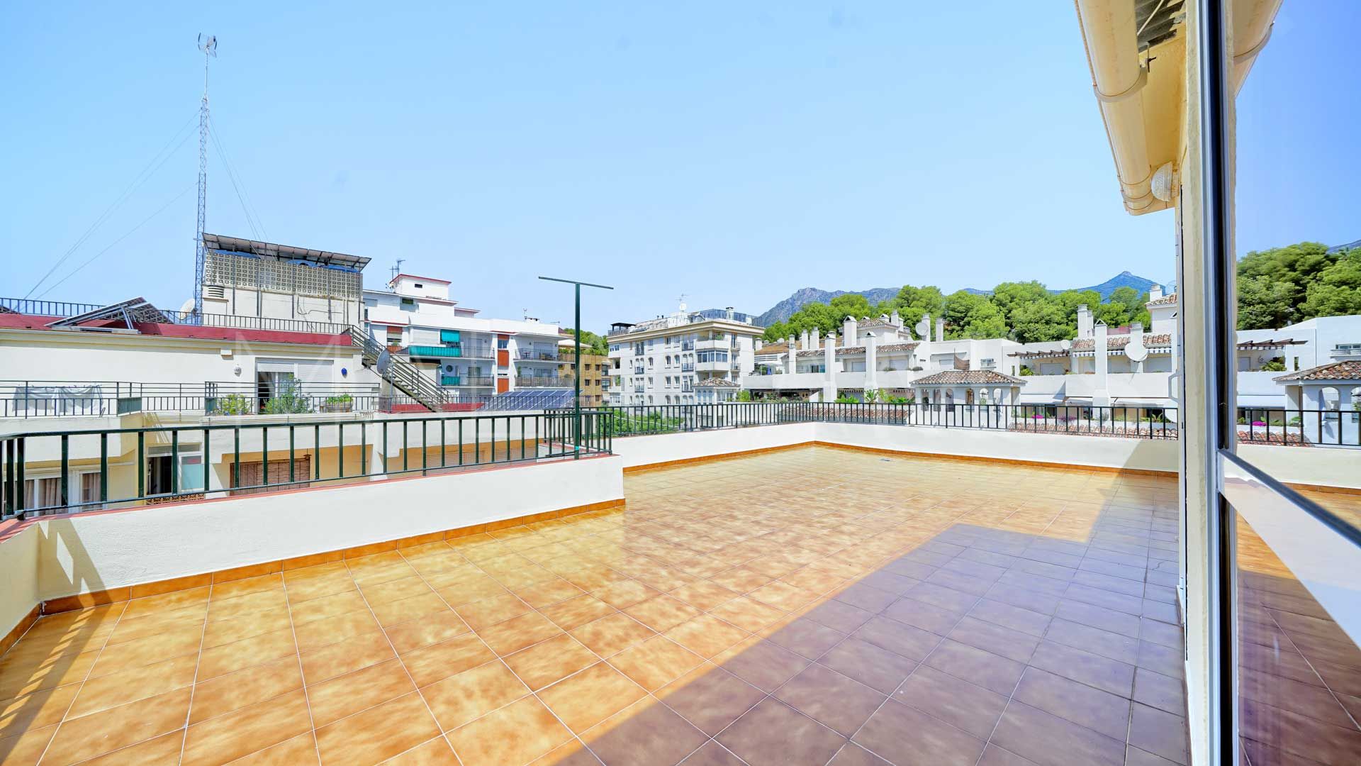 Se vende Ático with 2 bedrooms in Marbella Ciudad