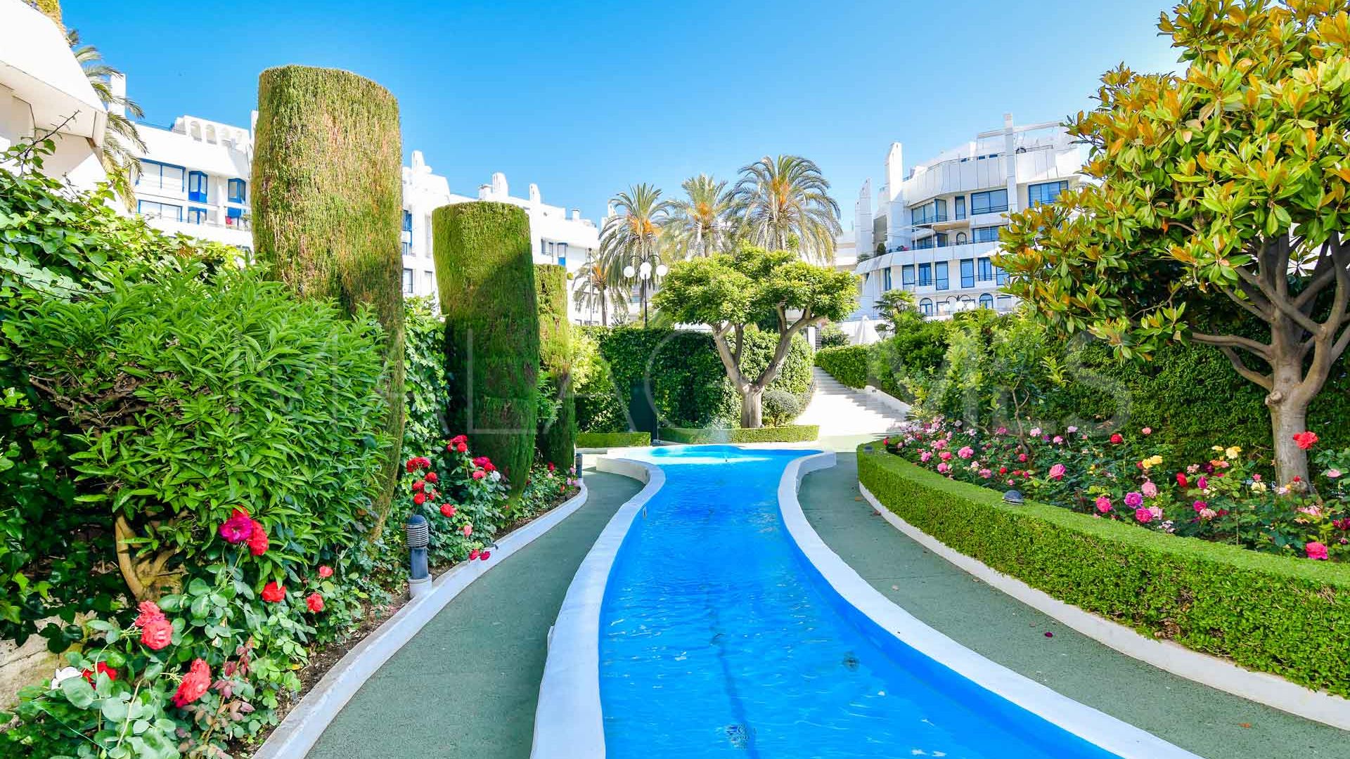 Se vende Ático with 2 bedrooms in Marbella House