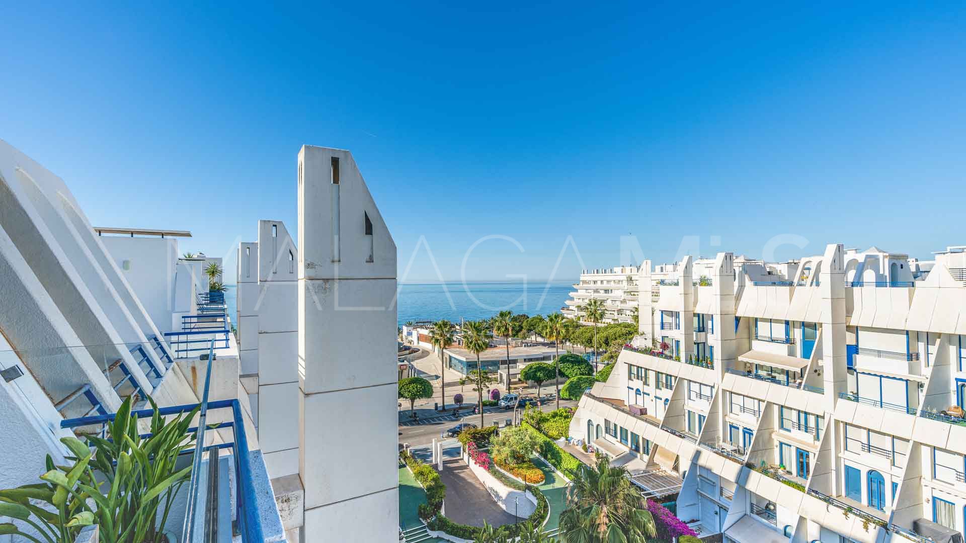 Se vende Ático with 2 bedrooms in Marbella House