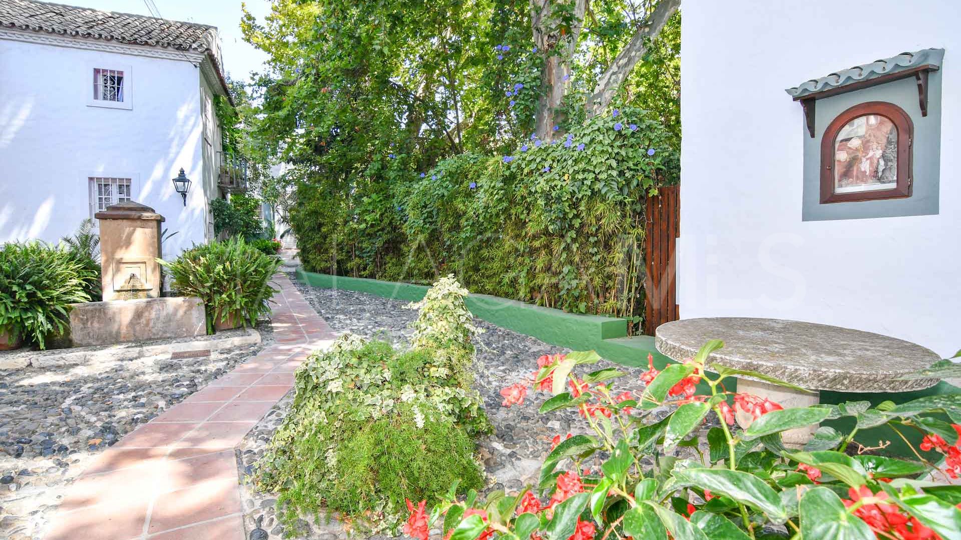 Se vende restaurante in La Virginia with 2 bedrooms